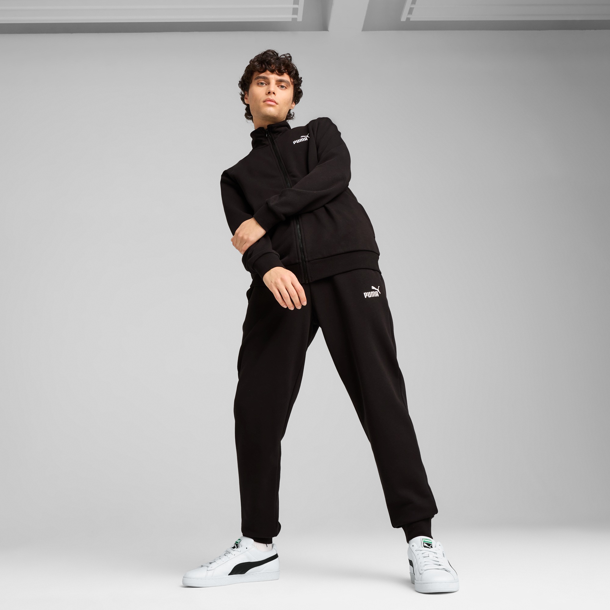 PUMA Trainingsanzug »ESS SWEAT SUIT TR« 2 Stk. zweiteiliges Set, regular fit, mit hohem Kragen