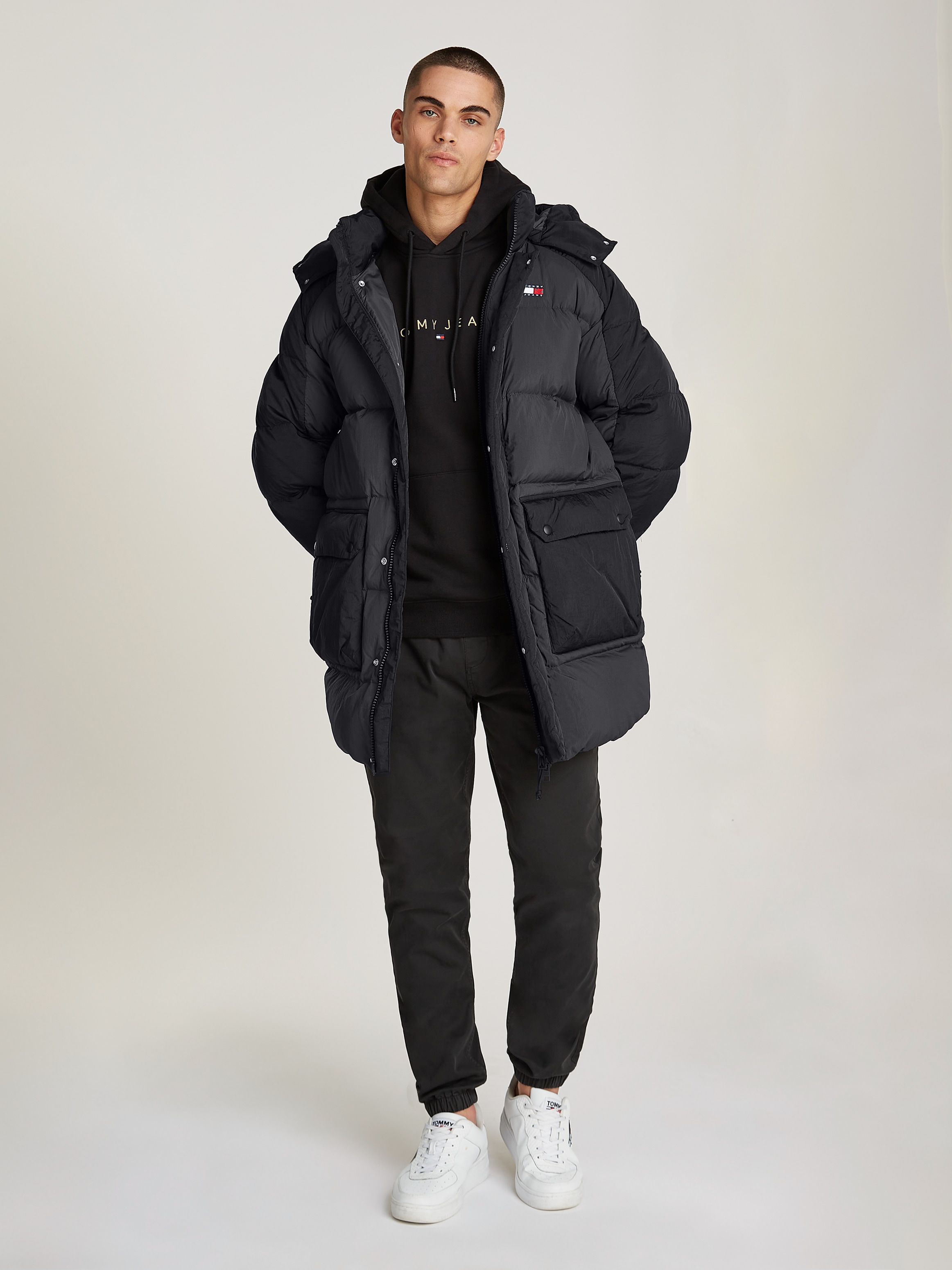 TOMMY JEANS Steppmantel »TJM TWO TONE PARKA«, kontrastfarbene Einsätze