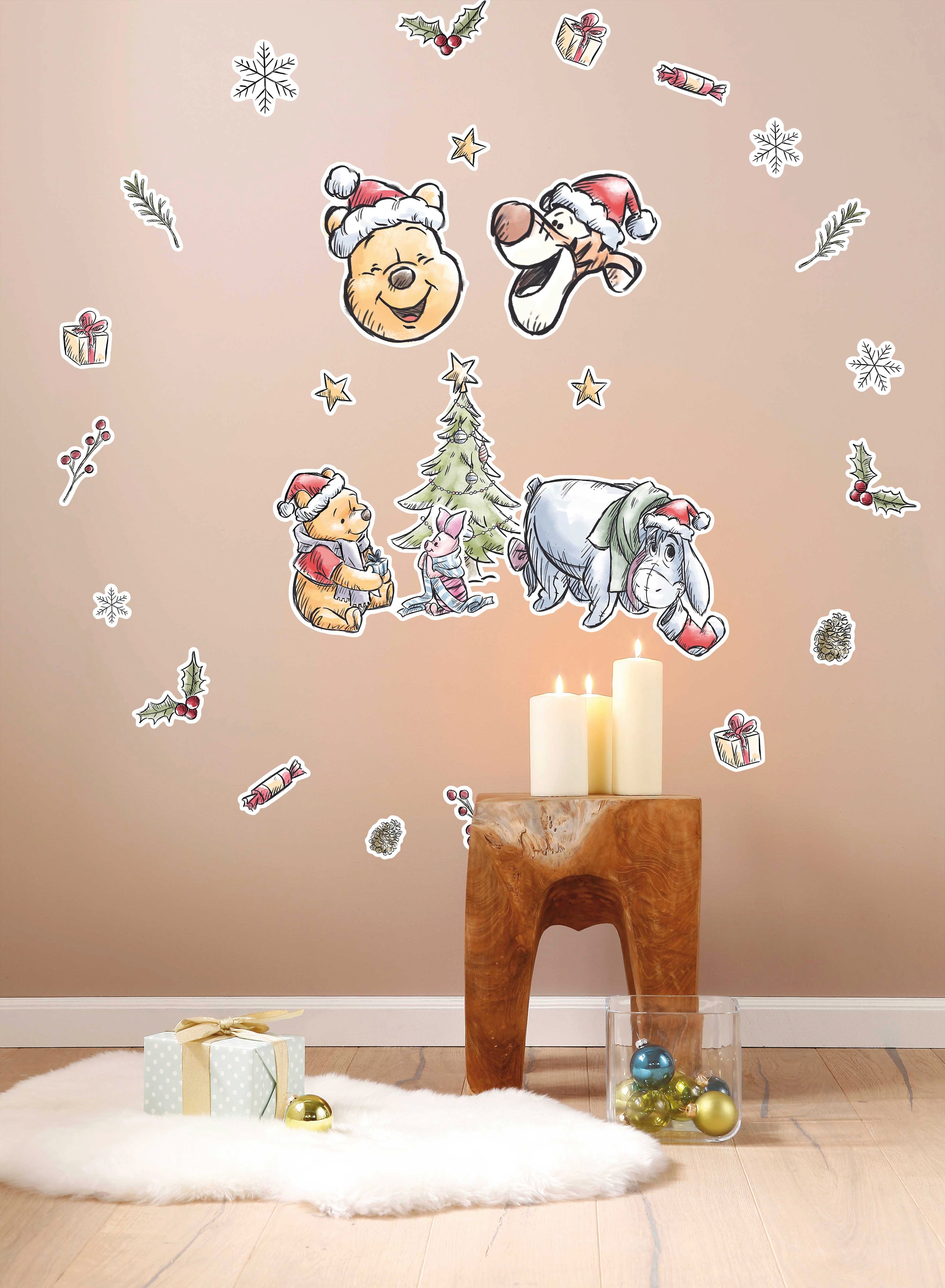 ❤ Komar Wandsticker »Winnie Pooh Christmas«, 50x70 cm (Breite x Höhe), selbstklebendes  Wandtattoo kaufen im Jelmoli-Online Shop