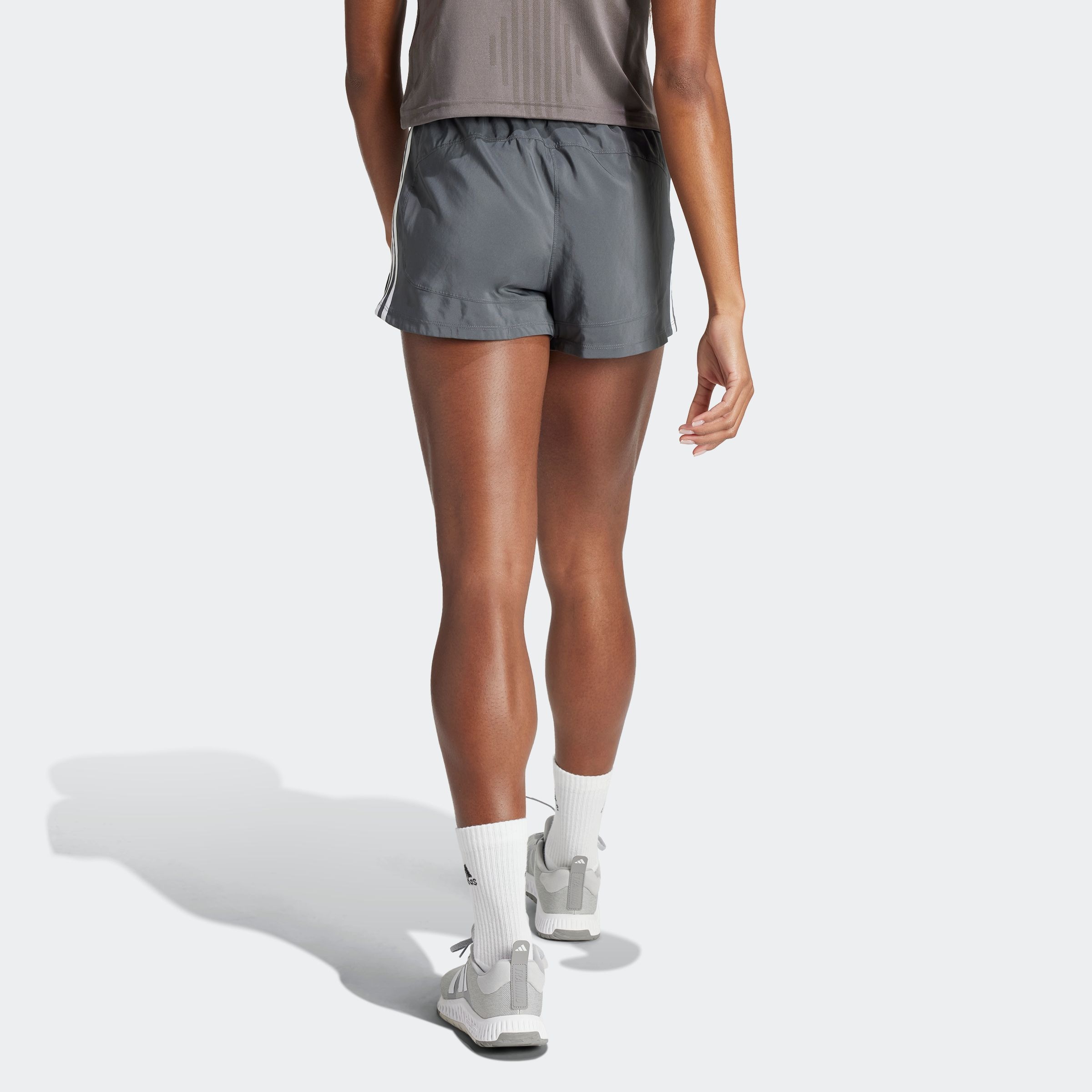 adidas Performance Shorts »PACER WVN HIGH«, (1 tlg.), Woven Trainingsshorts mit hohem Bund