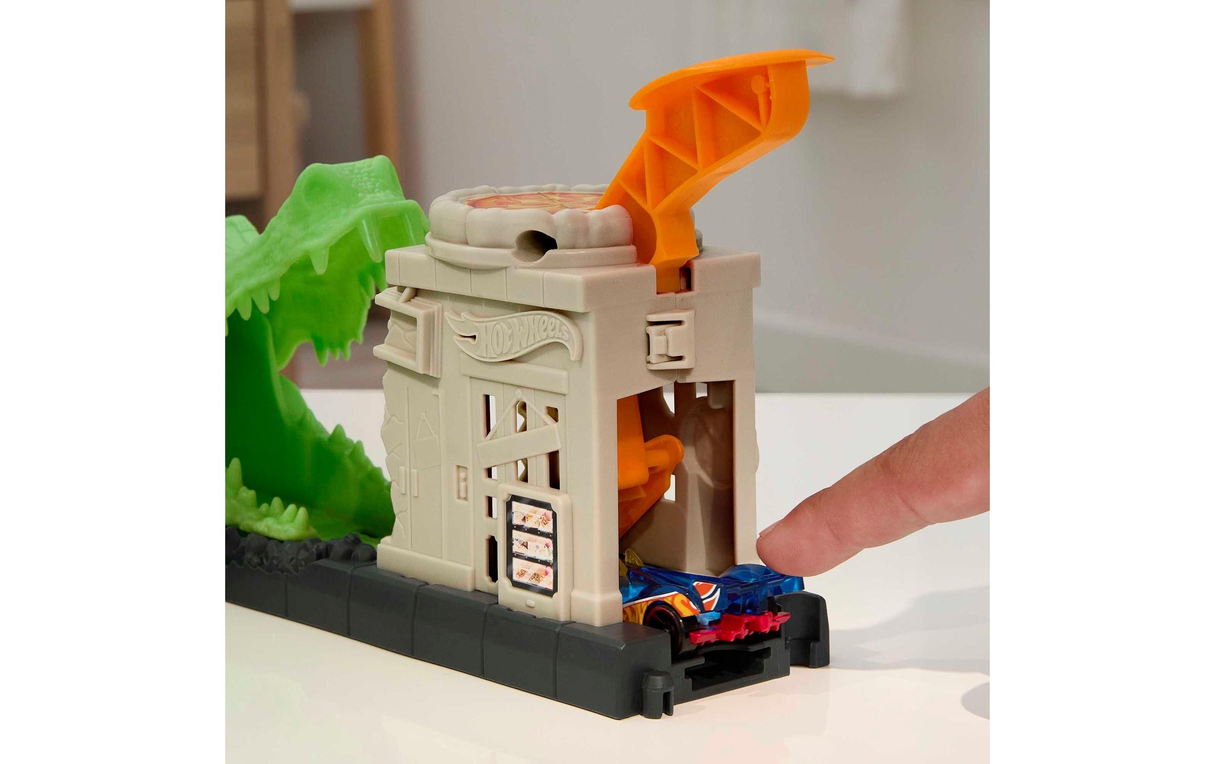 Hot Wheels Spielzeug-Auto »City Aligatorangriff Looping«