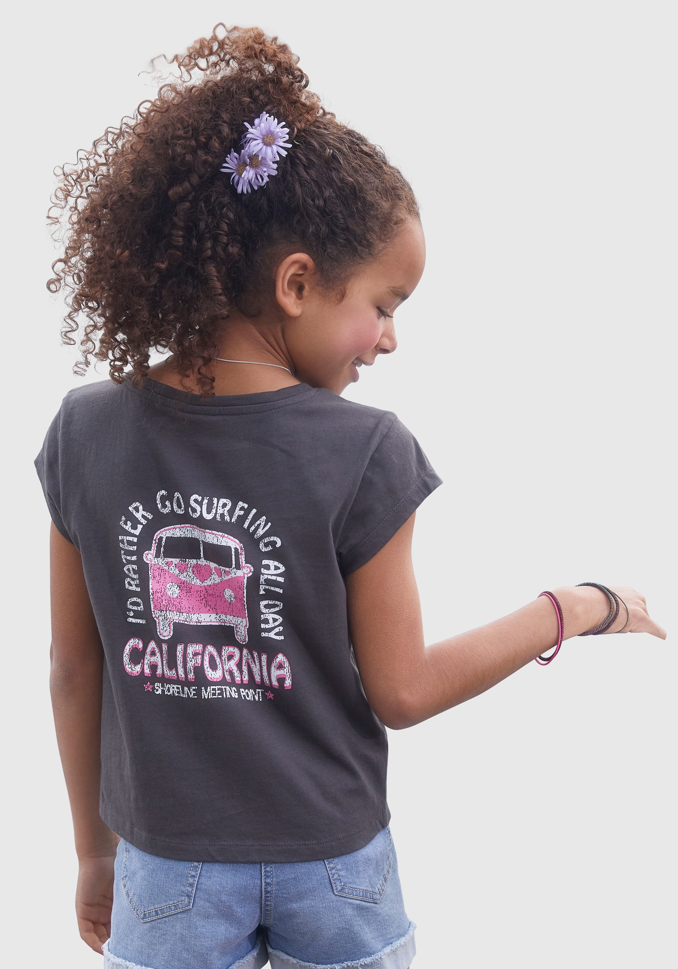 online T-Shirt, bestellen | kastiger KIDSWORLD Form Jelmoli-Versand ✵ in kurzer