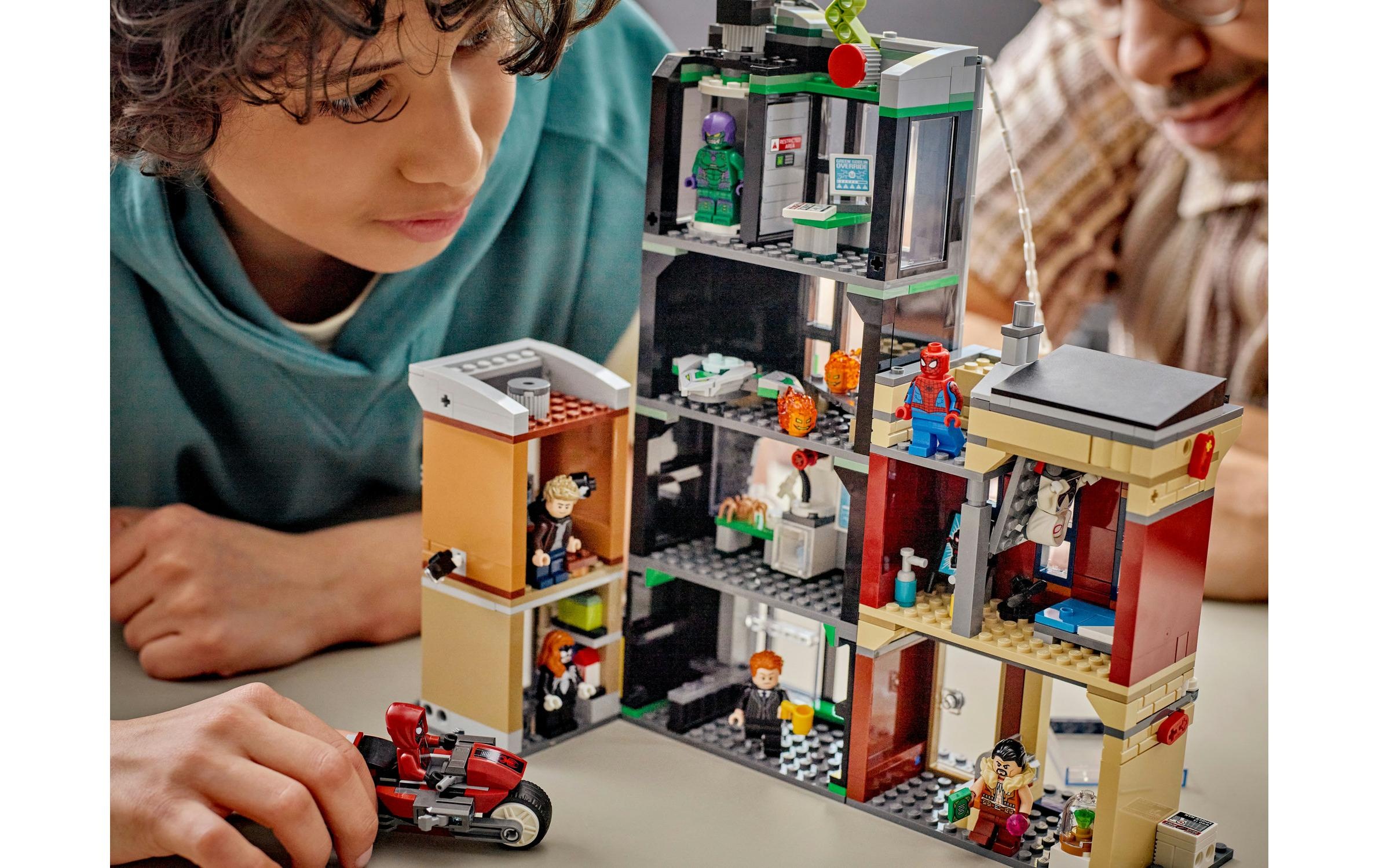 LEGO® Spielbausteine »LEGO® Marvel Spider-Man vs. Oscorp 76324«, (808 St.)