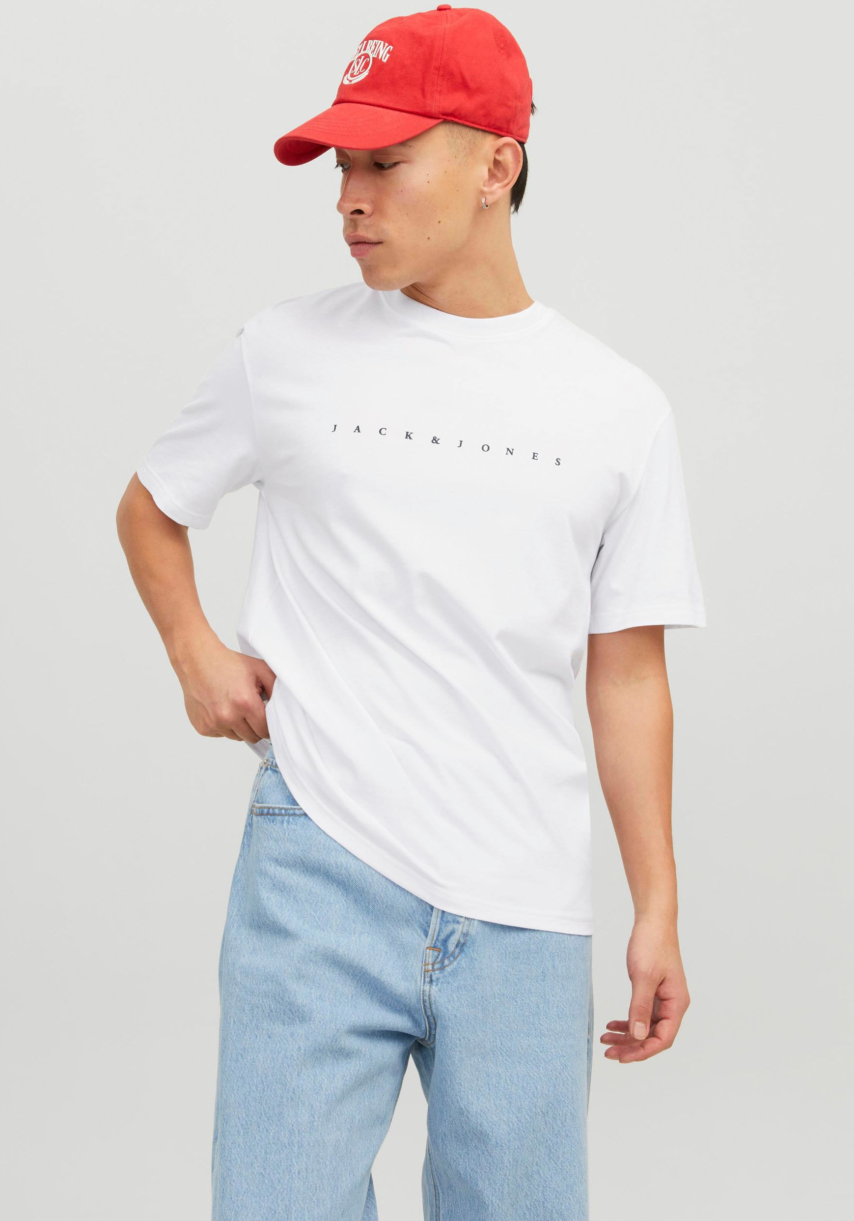 Jack & Jones Rundhalsshirt »JJESTAR JJ TEE SS NOOS«, mit Logo Schriftzug