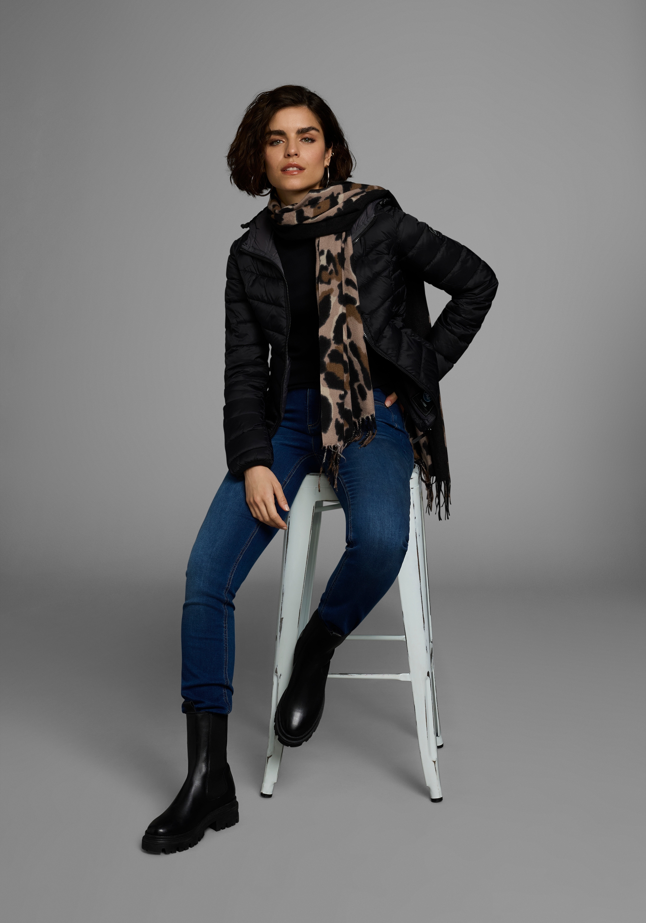 Polarino Steppjacke, mit Kapuze, für kühle Tage, aus leichtem Webmaterial, wasserabweisend