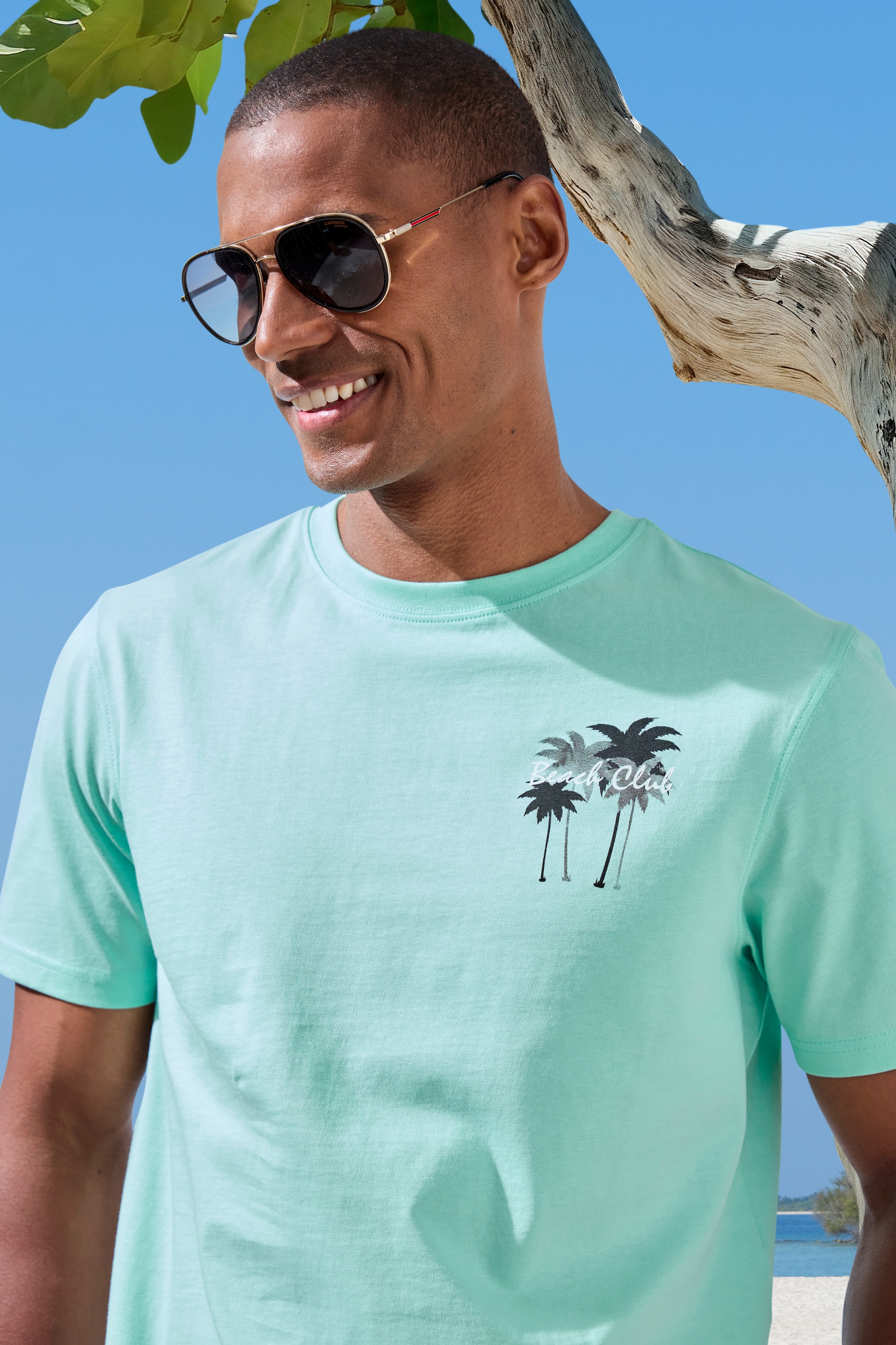 Beachtime T-Shirt »mit grossem Rückenprint«, Regular-Fit, mit Print vorn und hinten