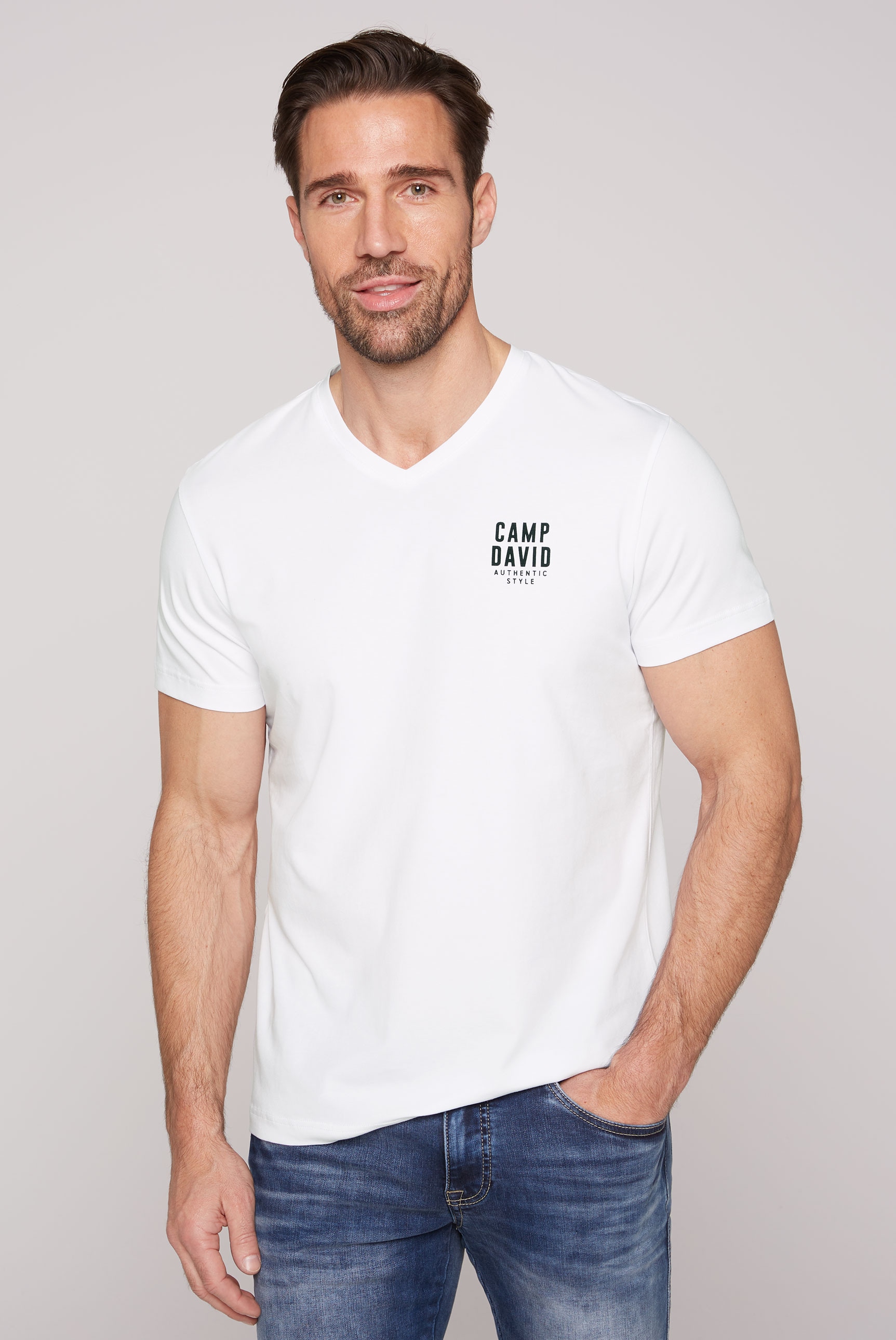 CAMP DAVID V-Shirt mit V-Ausschnitt, mit Logo-Print