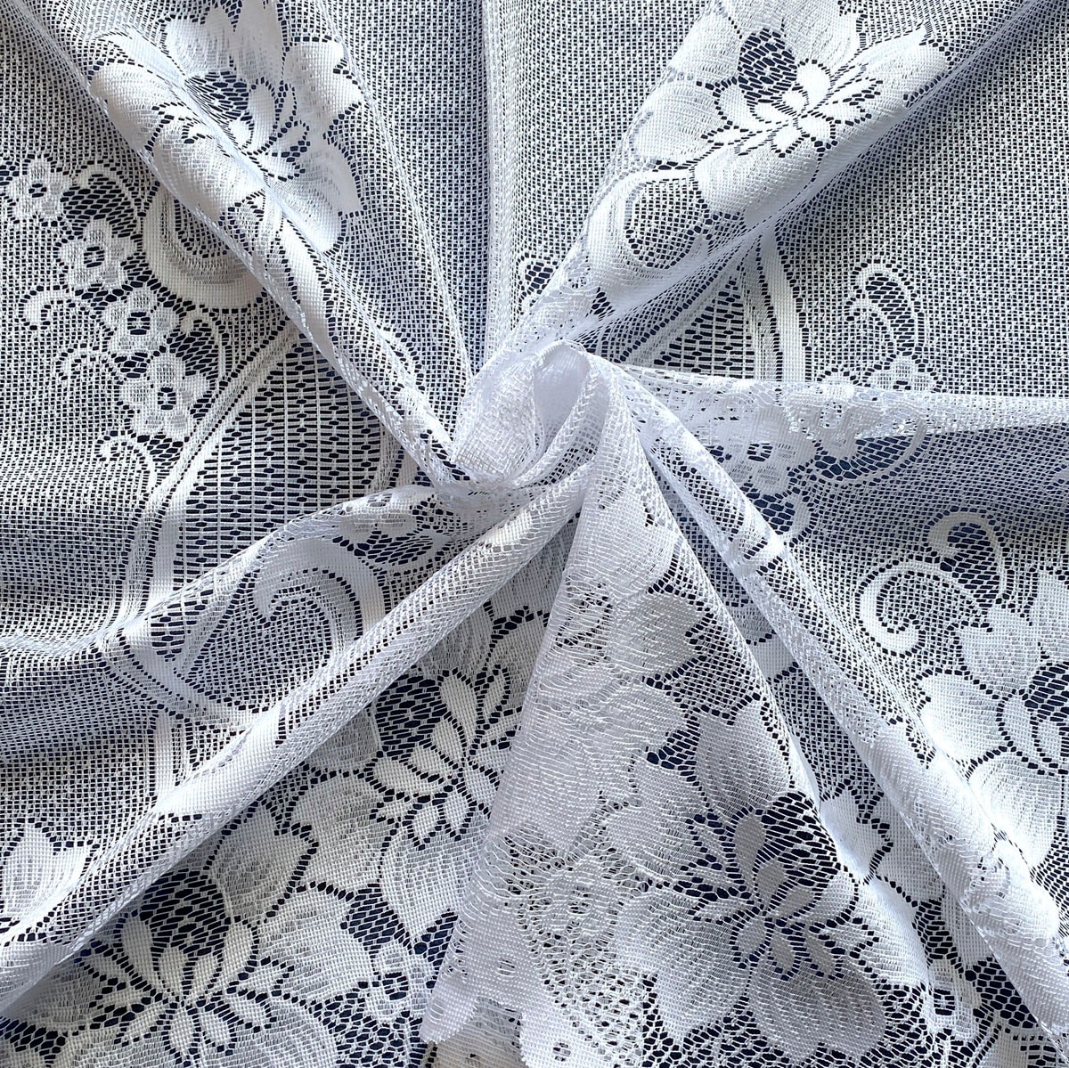Weckbrodt Gardine »Chelsea«, (1 St.), Jacquard, strukturiert, halbtransparent, Bordüre,floral,Allover, Store