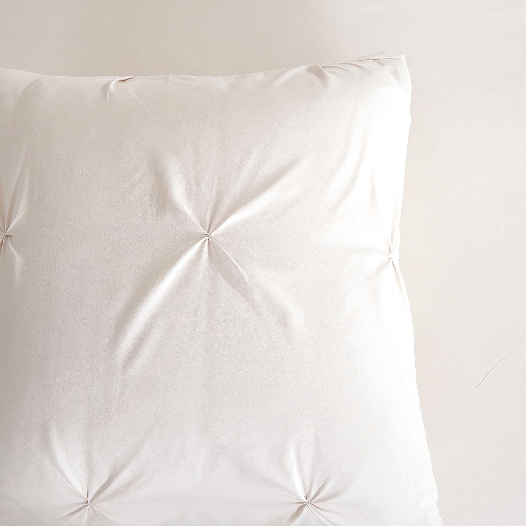 PURE luxury collection Bettwäsche »Elegance«, Mikrofaser, Uni, Stickerei, luxuriöse Falten, Reissverschluss, Grün