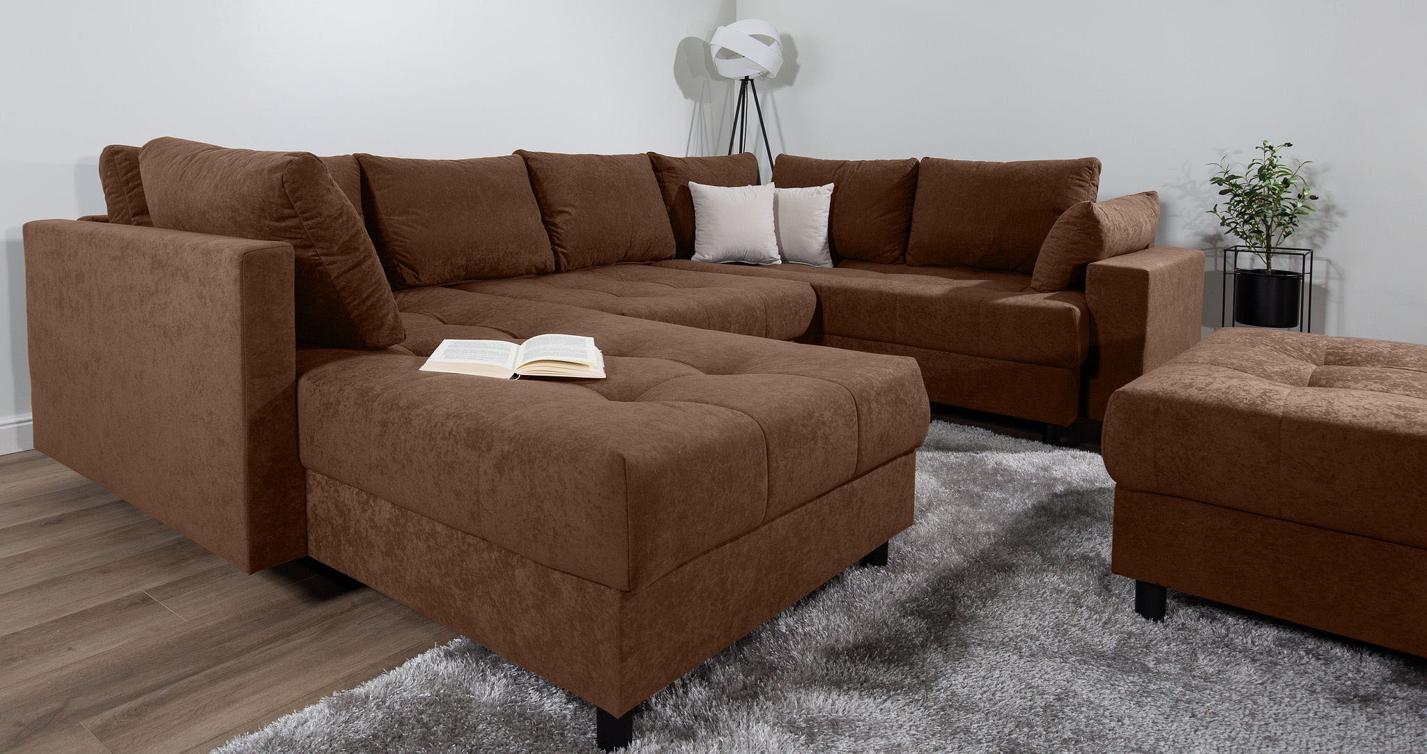 Home affaire Wohnlandschaft »Toni U-Form mit Armlehne«, inkl. Hocker und Zierkissen in abgesetzter Farbe, mit Bonnelfederkern