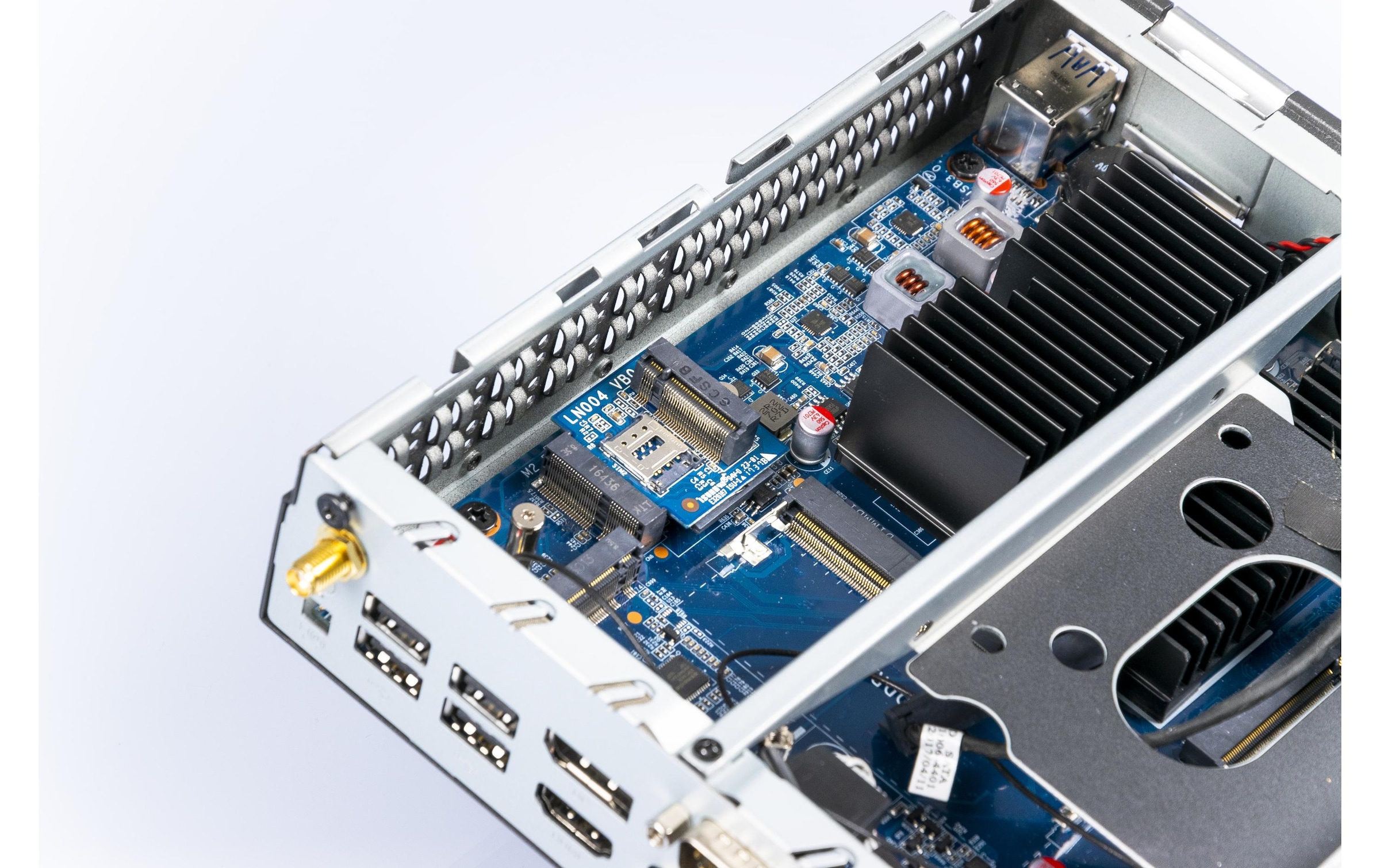 Shuttle PC »slim DL1000EP«