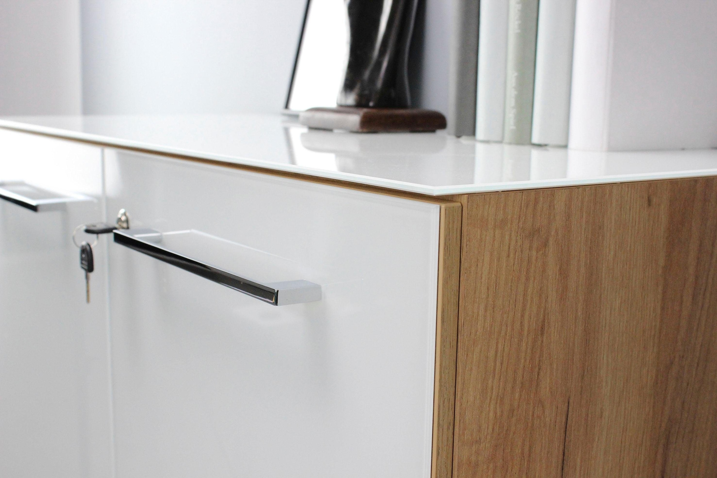 GERMANIA Aktenschrank »GW-Monteria«, (in 2 Höhen), Türen mit Glas-Auflage, abschliessbar, Breite 80 cm, Made in Germany
