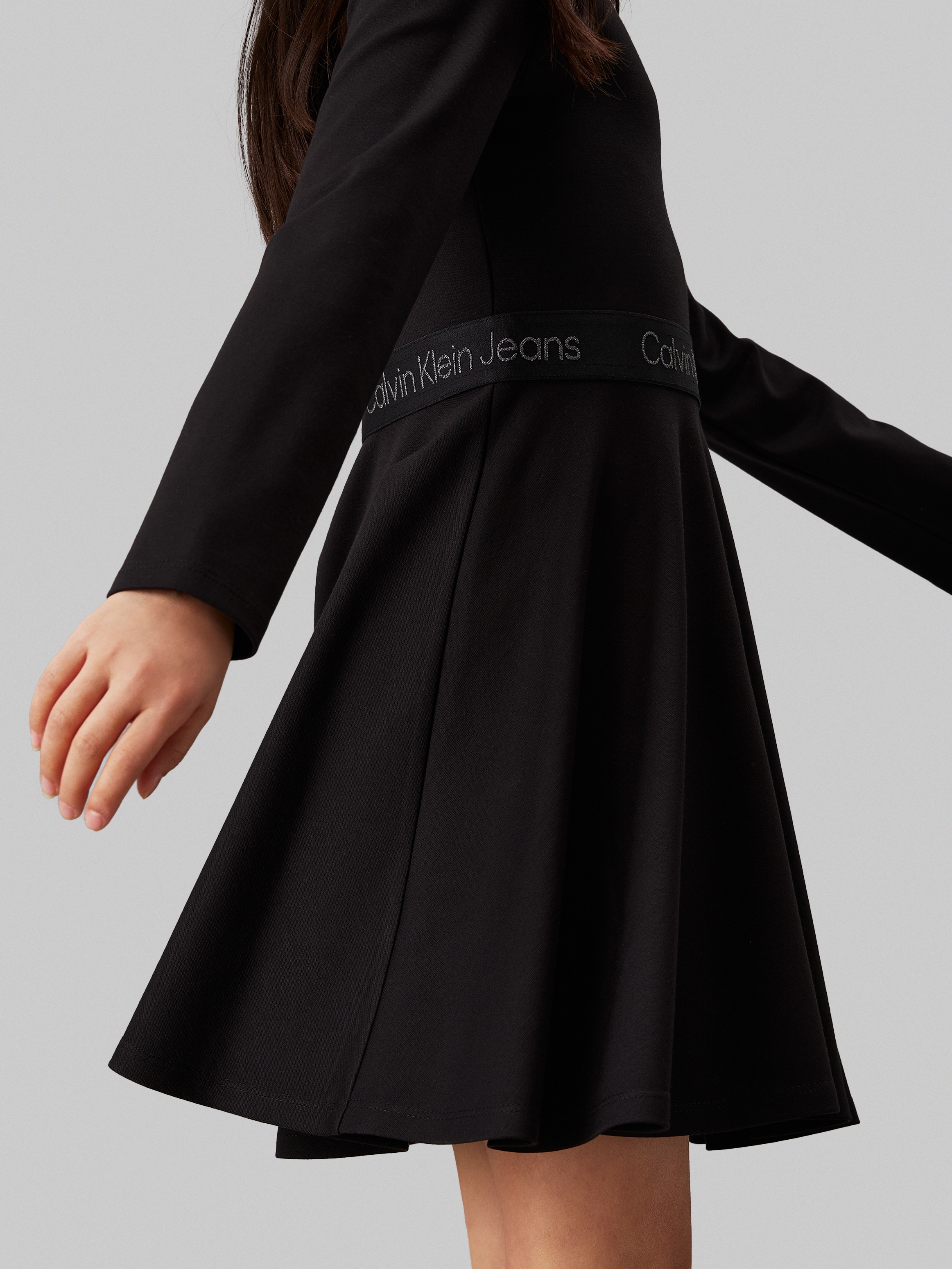 Calvin Klein Jeans Midikleid »Ls Logo Tape Punto Dress«, für Kinder bis 16 Jahre und mit Logoschriftzug