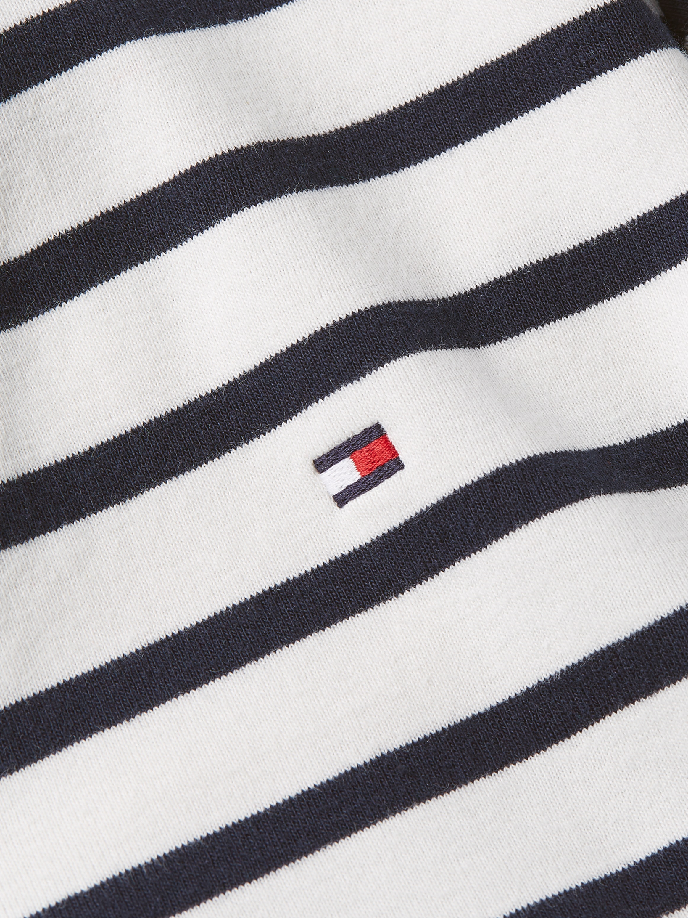 Tommy Hilfiger T-Shirt »CODY, Slim Fit«, mit V-Ausschnitt