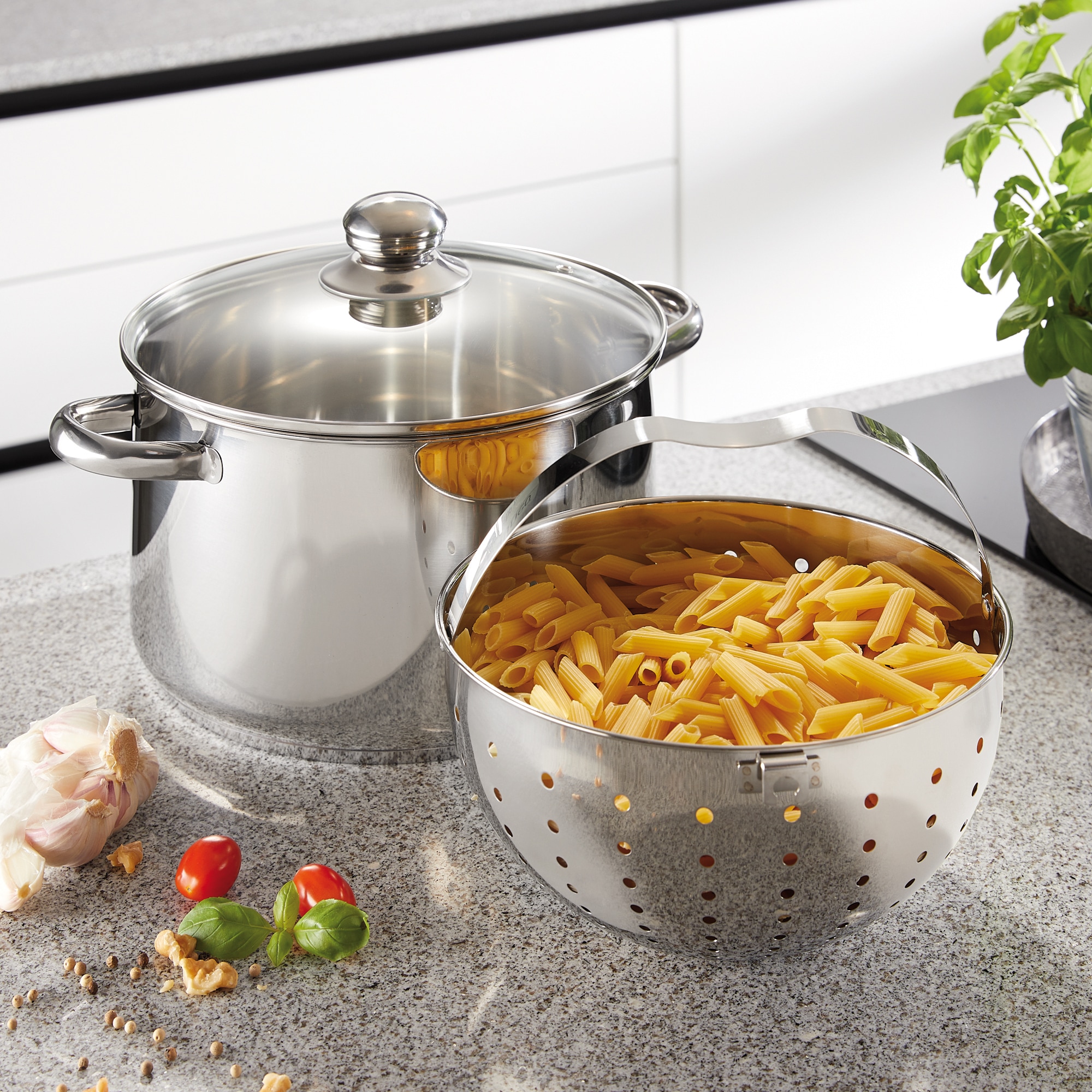 BEYOND Topf-Set, Edelstahl 18/8, (Set, 3 tlg., 1 Kochtopf mit Glasdeckel Ø 24 cm, 1 Siebeinsatz Ø 21,5 cm), Kochen,Braten,Schmoren,Backen,Dünsten,Dämpfen,Blanchieren,Induktion