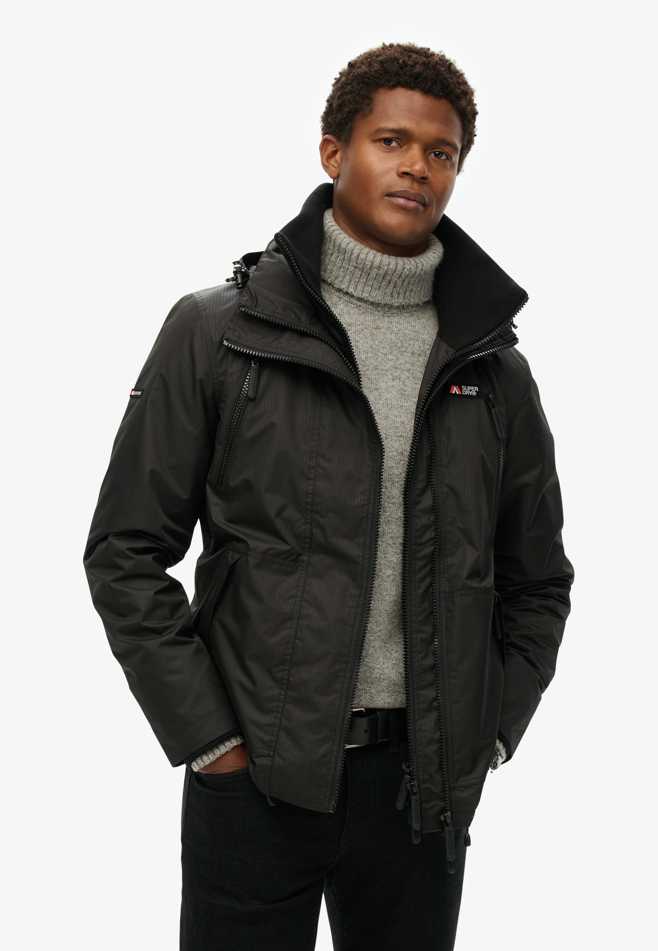 Superdry Outdoorjacke »HOODED MTN WINDBREAKER JACKET«, mit Kapuze