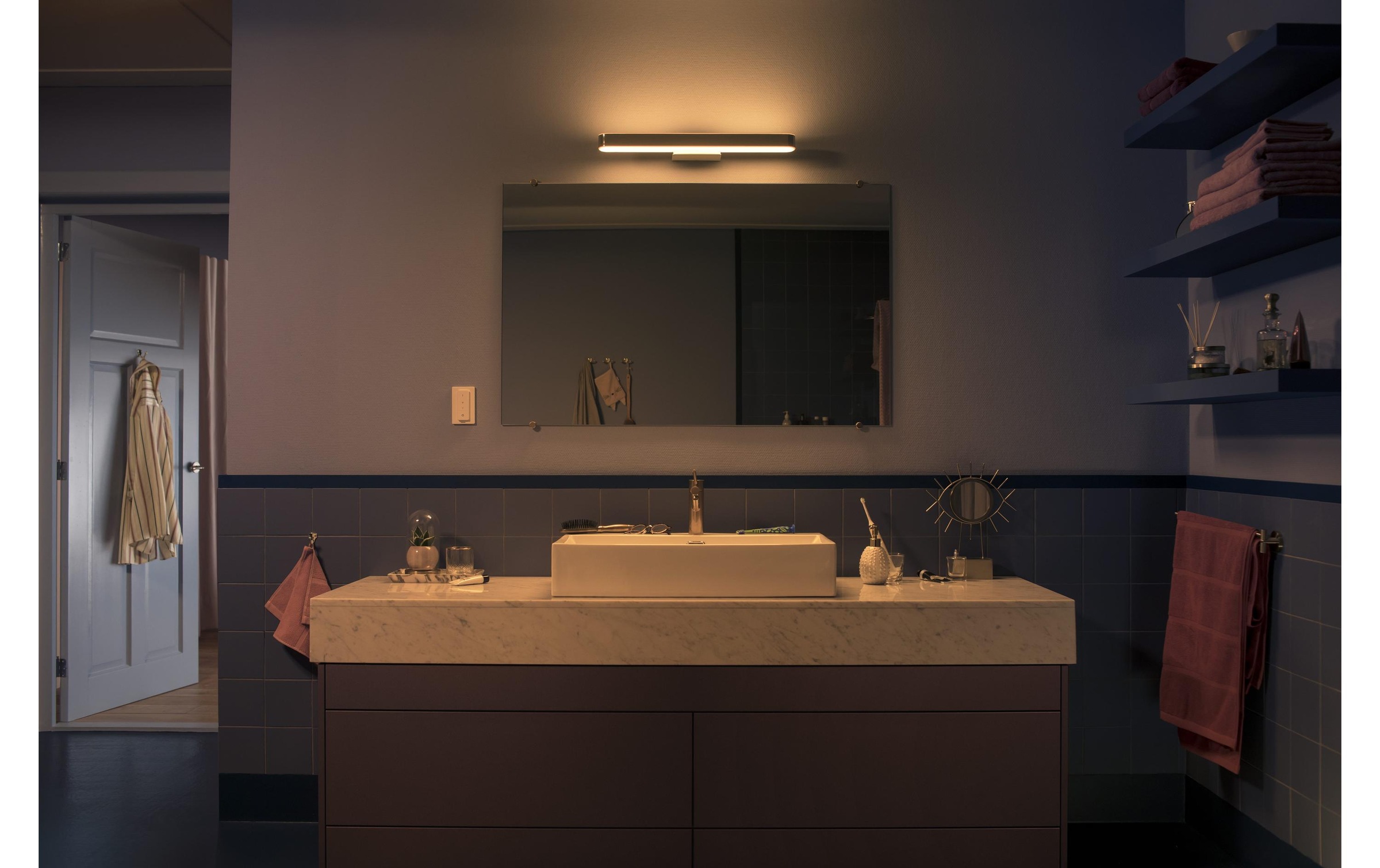 Philips Hue Wandleuchte »White«, 1 flammig