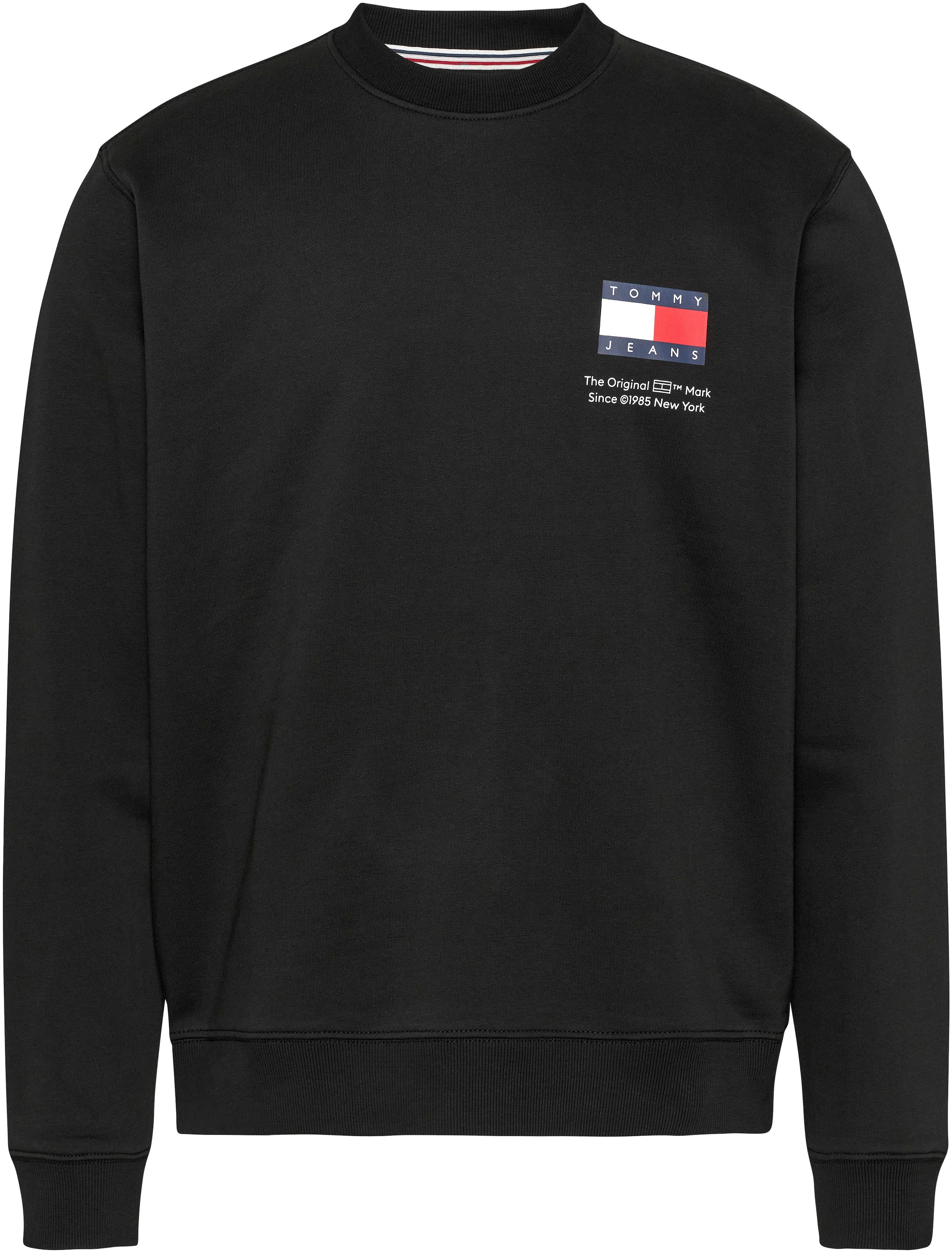 Tommy Jeans Sweatshirt »TJM REG ESSENTIAL FLAG CNECK EXT«, Rundhals-Sweatshirt mit Logo