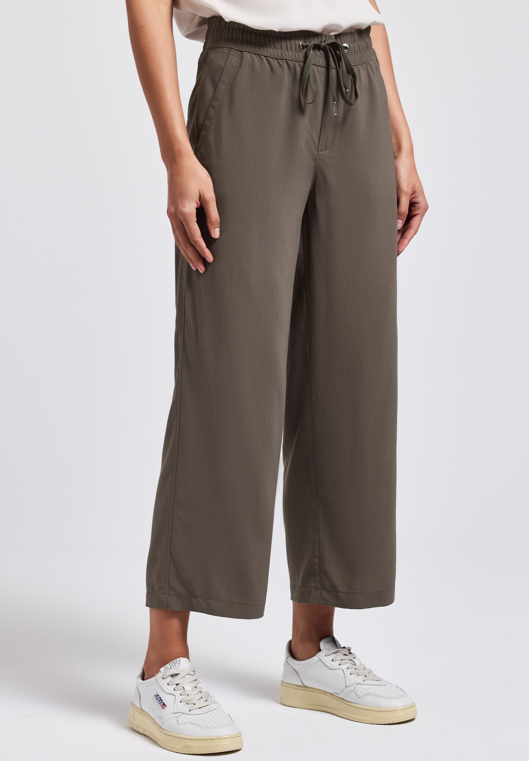 STREET ONE Stoffhose »Style Emee« Sommerhose mit elastischem Bund mit Tunnelzug