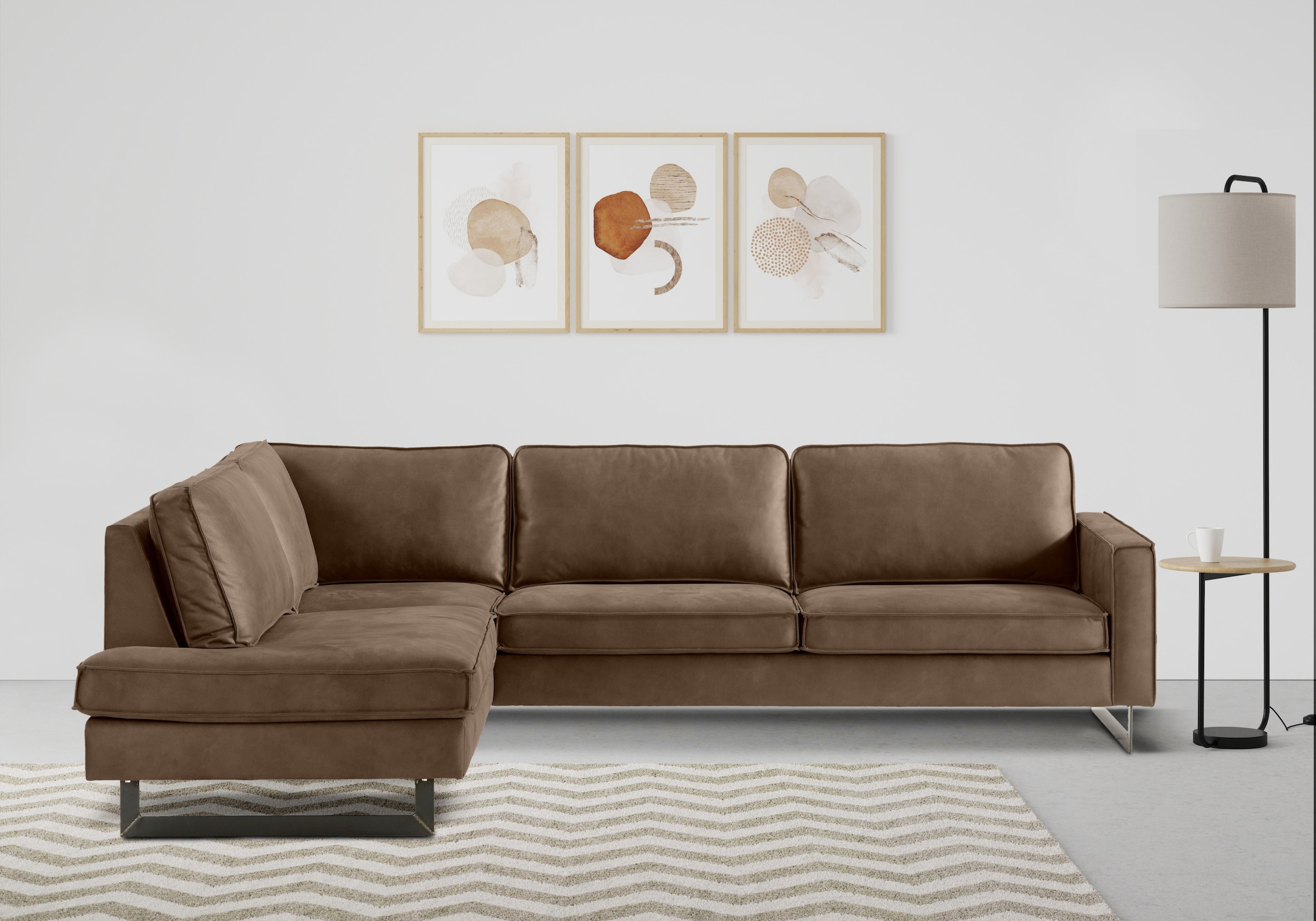 Places of Style Ecksofa »Pinto, 290 cm, Cord, Chenille, Lederoptik, Ottomane links / rechts«, mit Keder, schwarze Metallfüsse, Wellenunterfederung
