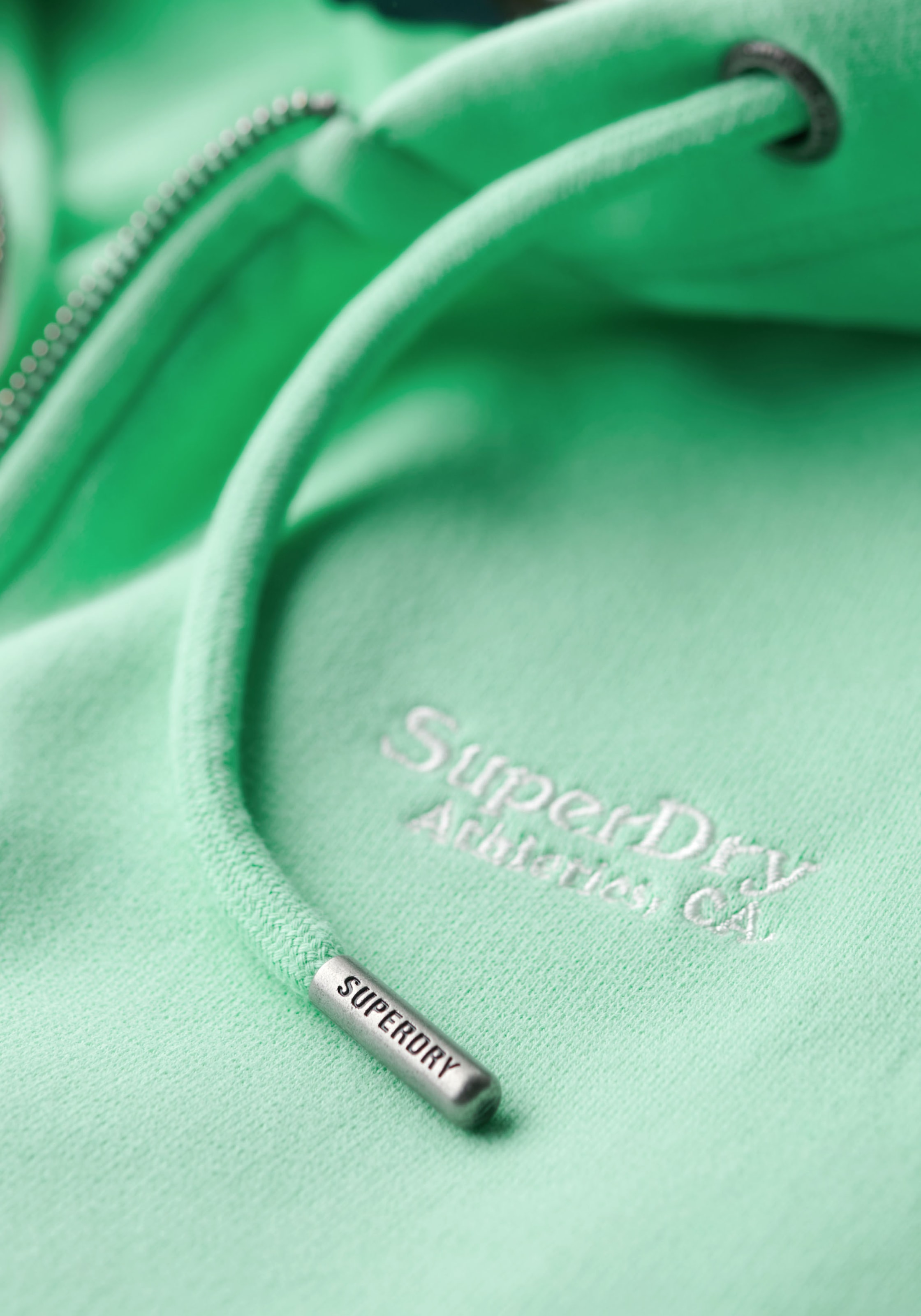 Superdry Kapuzensweatjacke »ESSENTIAL LOGO ZIP HOODIE«, mit Logostickerei