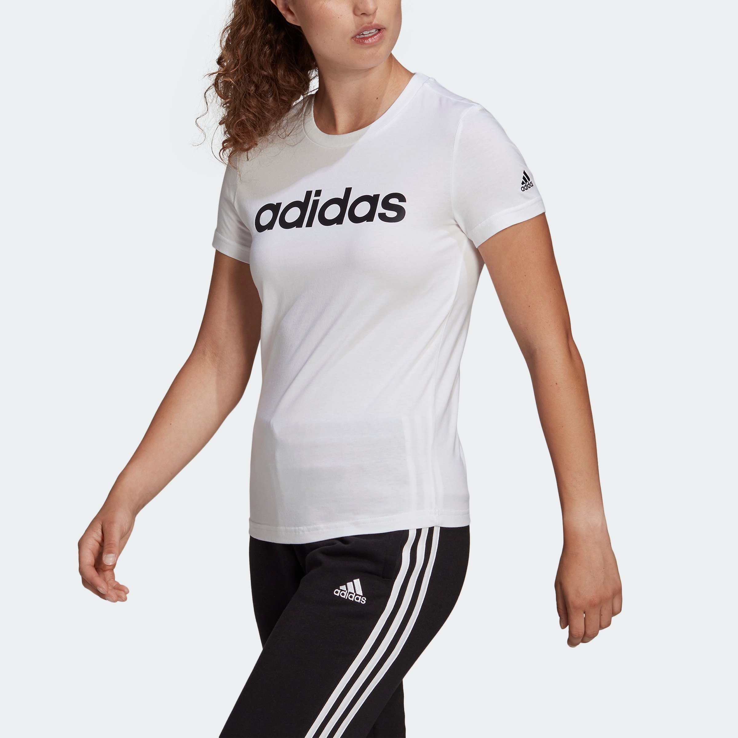 adidas Sportswear T-Shirt »LOUNGEWEAR ESSENTIALS SLIM LOGO« online kaufen  bei Jelmoli-Versand Schweiz | Funktionsshirts