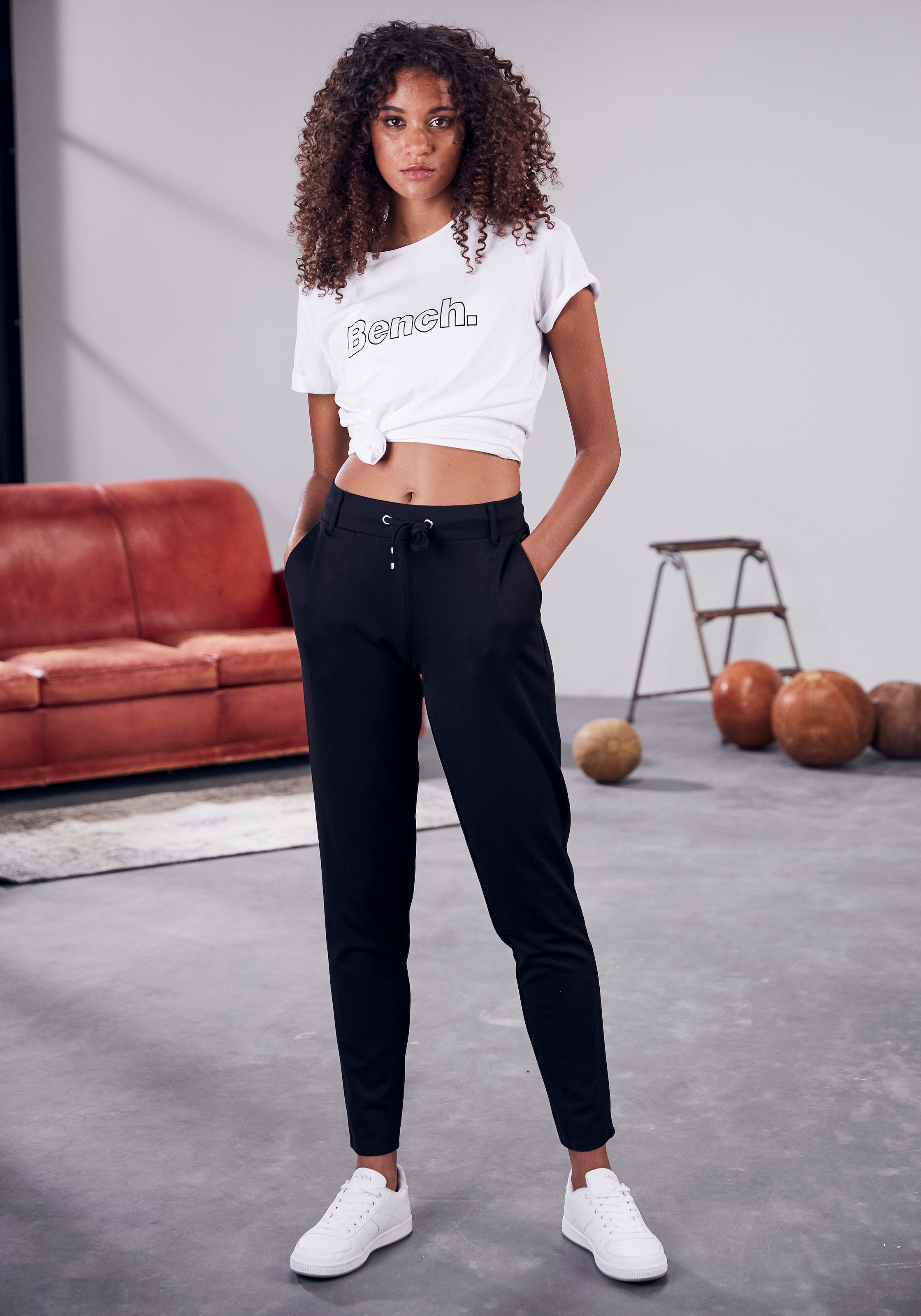 LASCANA Jogger Pants, mit elastischem Bund und Gürtelschlaufen, Loungewear