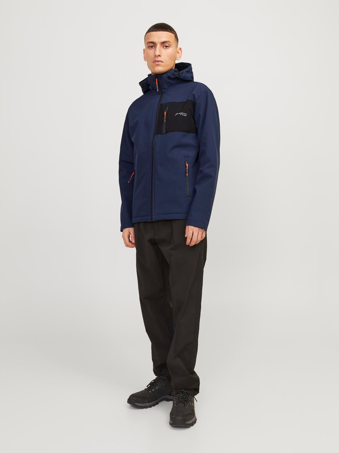 Jack & Jones Softshelljacke »JJ JJTYSON SOFTSHELL JACKET«, mit Kapuze