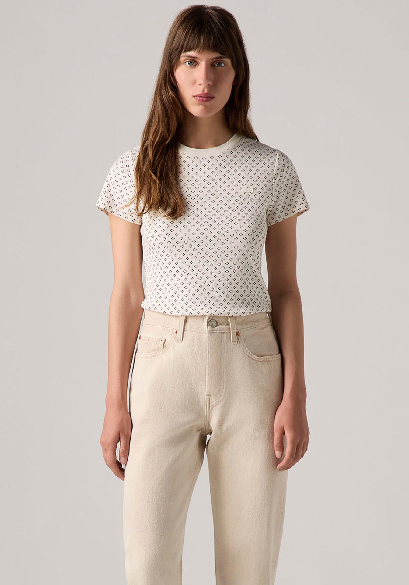 Levi's® T-Shirt »ESSENTIAL HM SS TEE«, Taillierter Schnitt