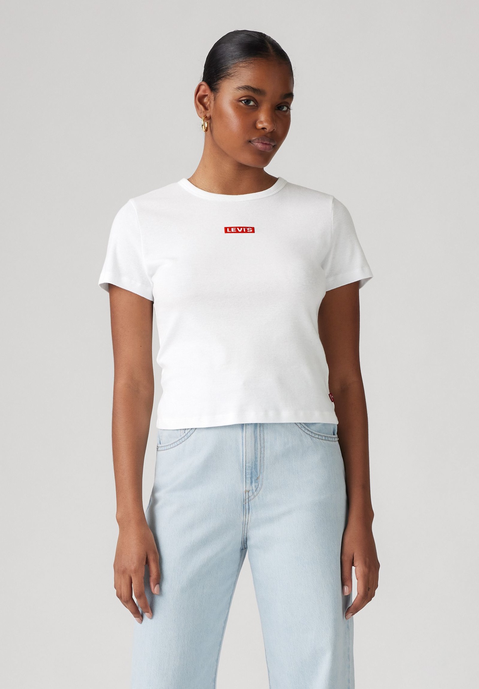 Levi's® T-Shirt »LSE GRAPHIC RICKIE« Kontrastfarbene LEVI`S®- Applikation