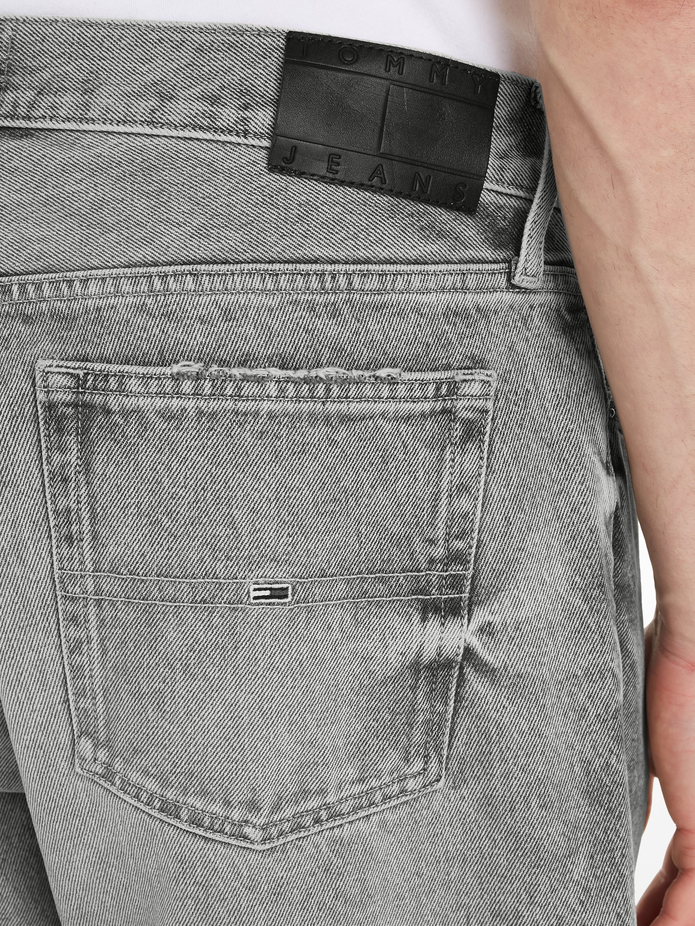Mode Tommy Jeans Weite CG4039«, 5-Pocket-Style BAGGY | kaufen Jelmoli-Versand im JEAN »AIDEN Jeans online