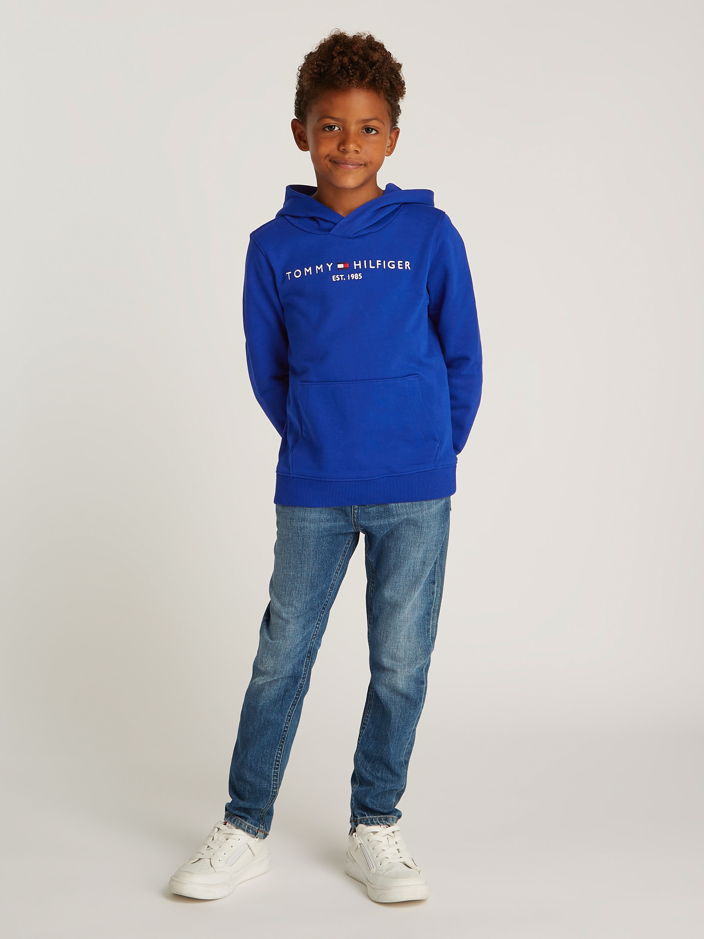 Tommy Hilfiger Kapuzensweatshirt »U ESSENTIAL HOODIE«, mit Logo-Stickerei und Schriftzug