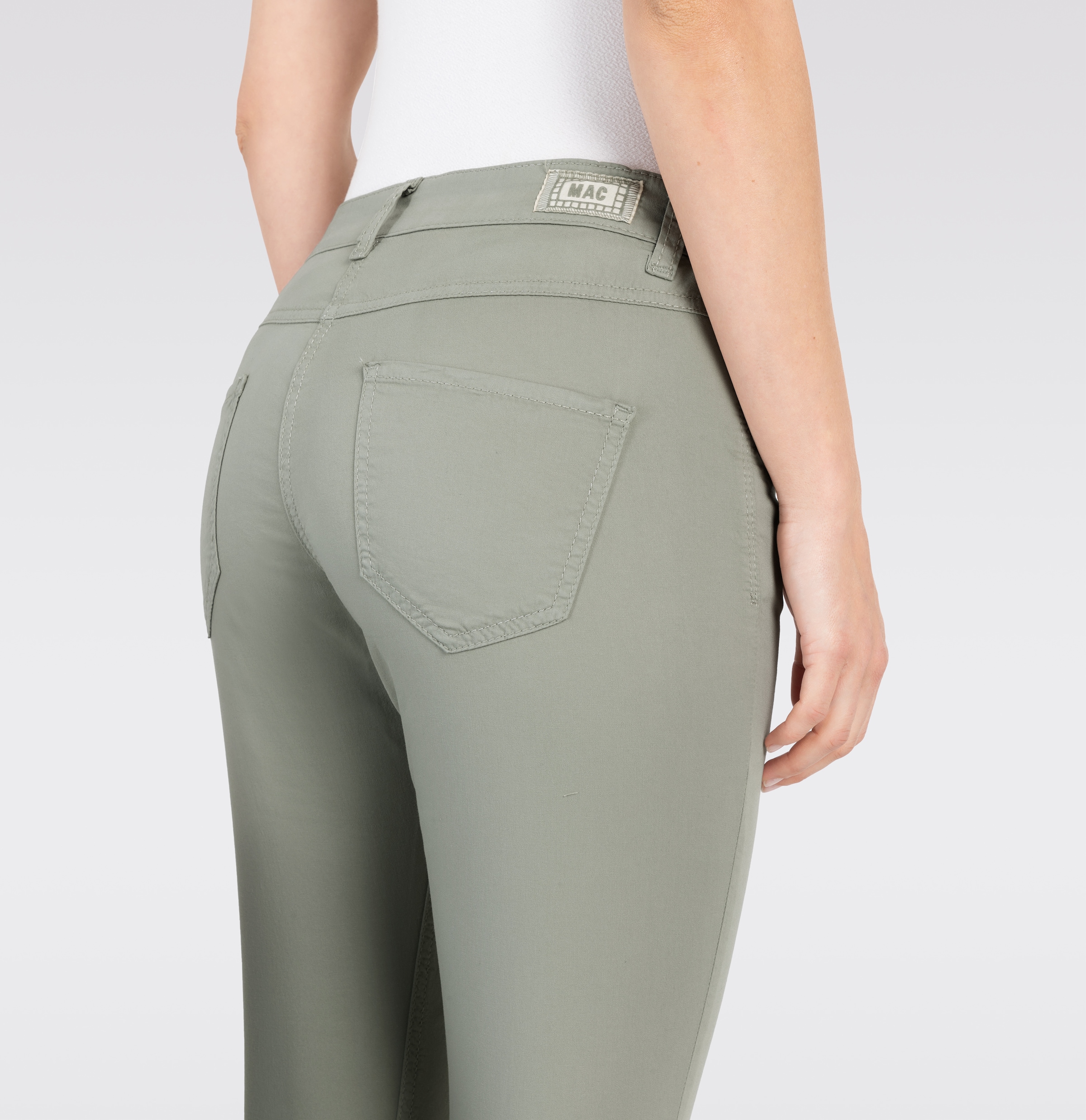 MAC Caprihose »Capri-Summer-Clean«, Kniebedeckend mit kleinem Schlitz am Saum