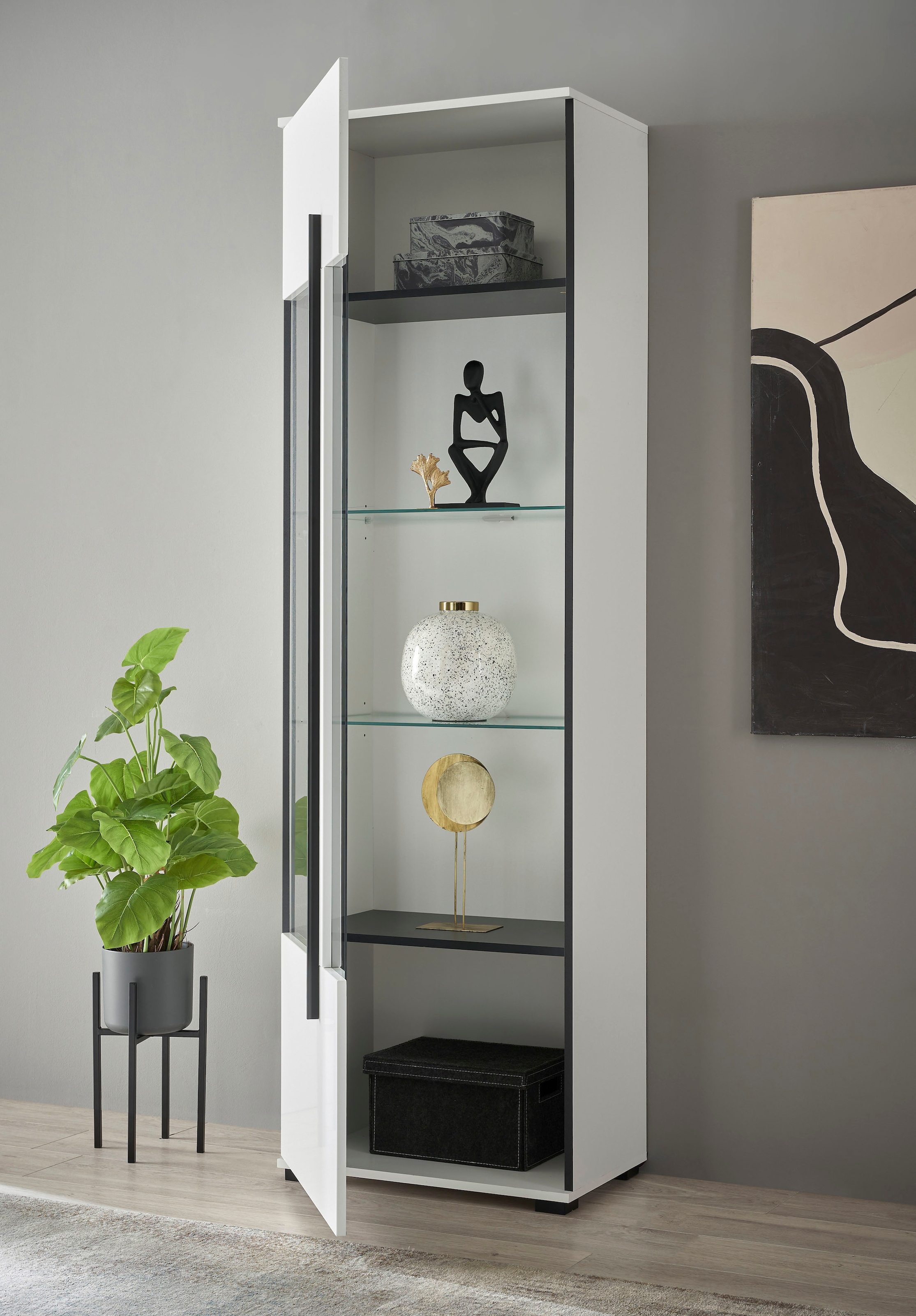 INOSIGN Vitrine »Cantara, Vitrinenschrank in Eiche Evoke oder weiss, Standvitrine«, schwarzer Stangengriff, ausreichend Stauraum, vielseitig einsetzbar
