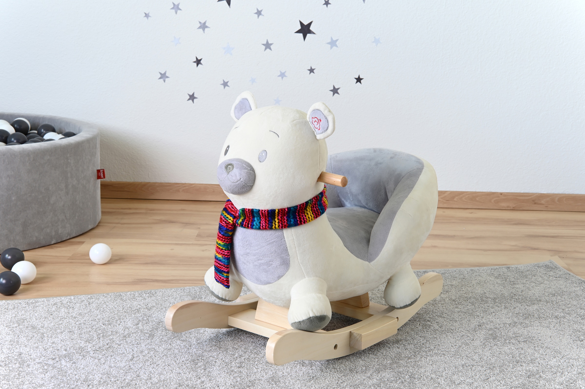 Knorrtoys® Schaukeltier »Eisbär Fred«, mit Soundfunktion