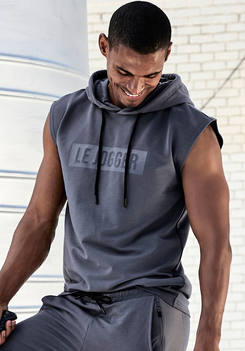 le jogger® Kapuzenpullover, mit Druck und Kordelzug
