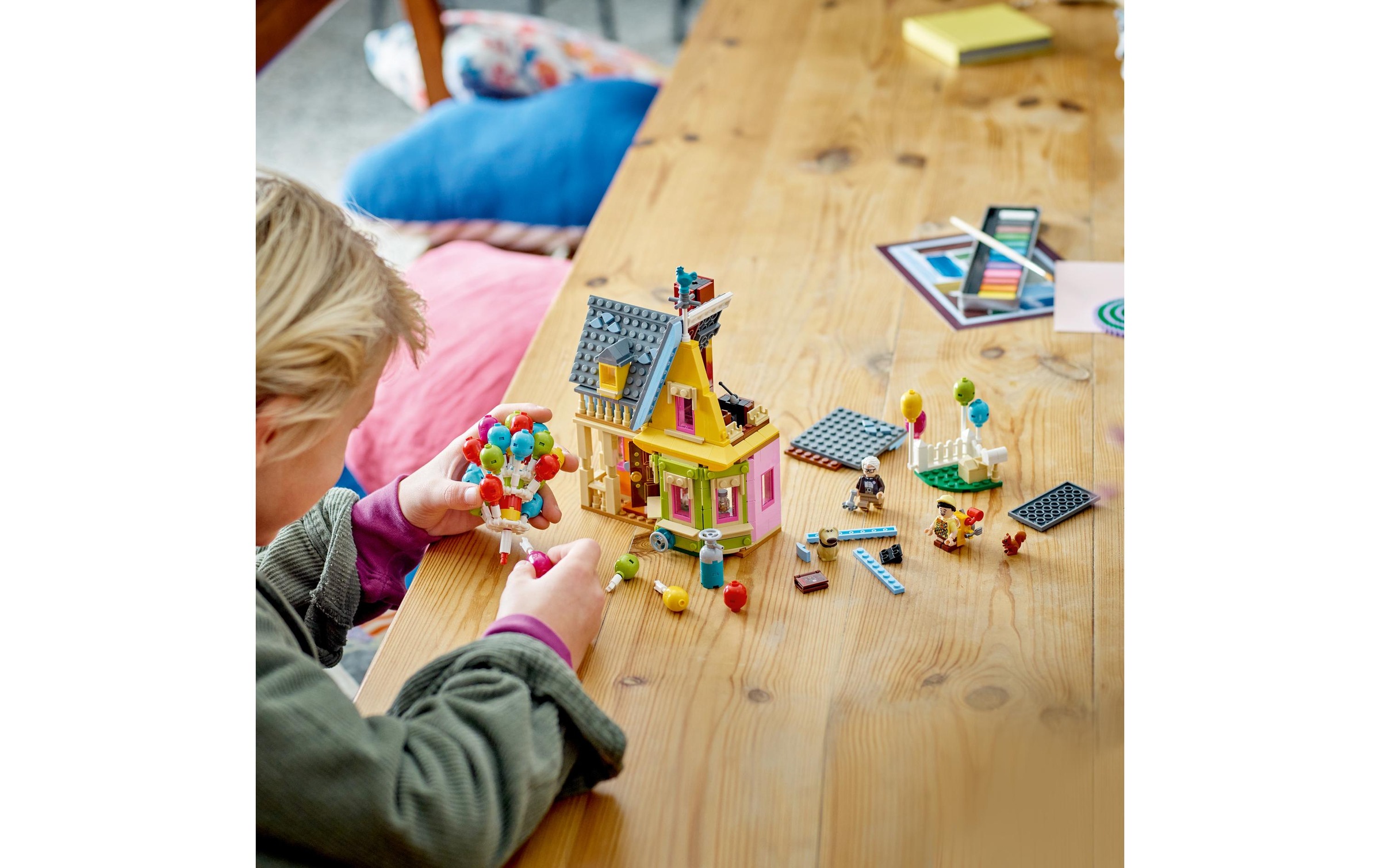 LEGO® Spielbausteine »Lego Disney Carls Haus aus Oben«, (598 St.)