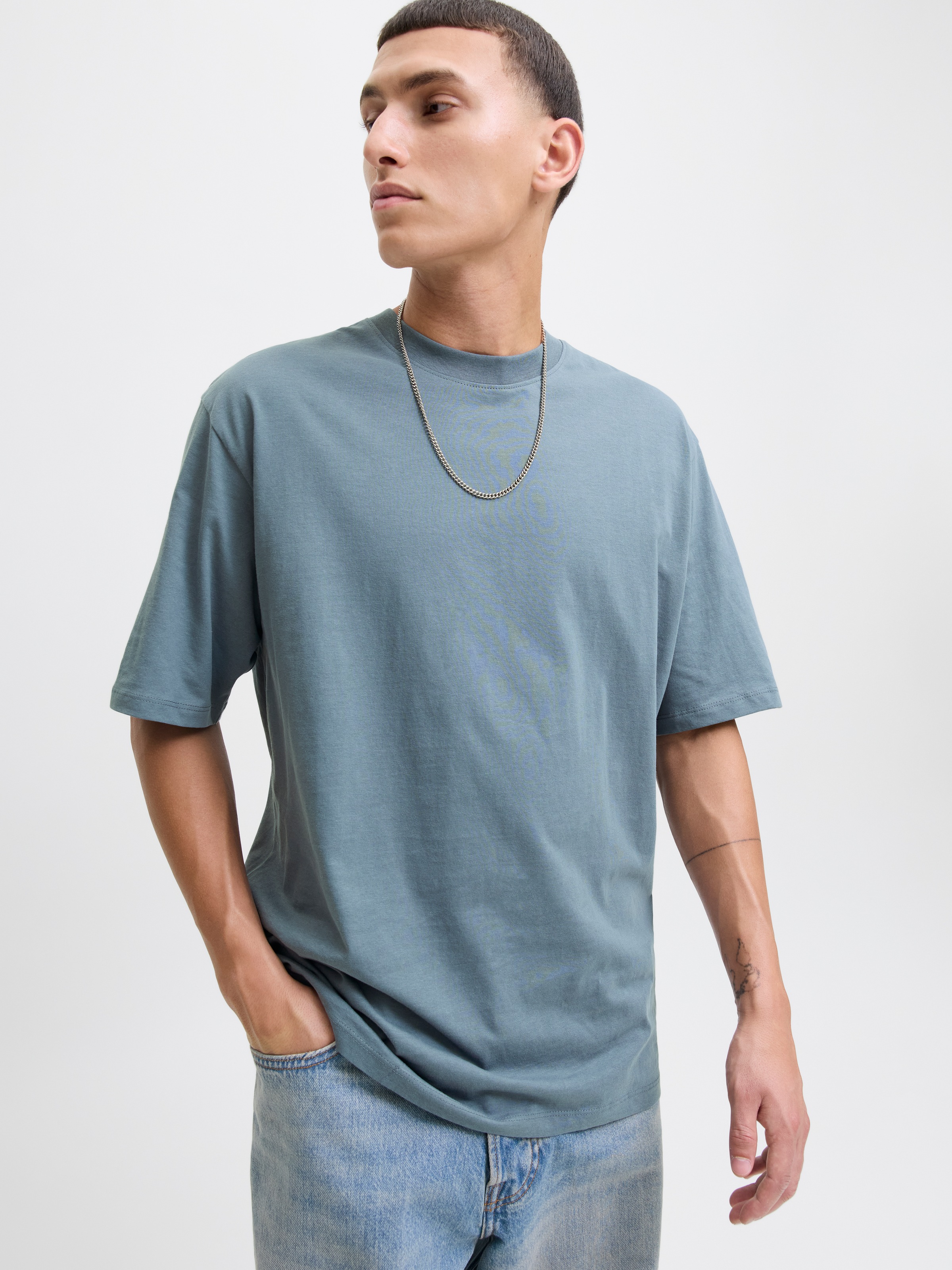 Jack & Jones Oversize-Shirt »JJEBRADLEY Oversize T-Shirt mit klassischem Rundhalsausschnitt« mit gekämmten Jersey