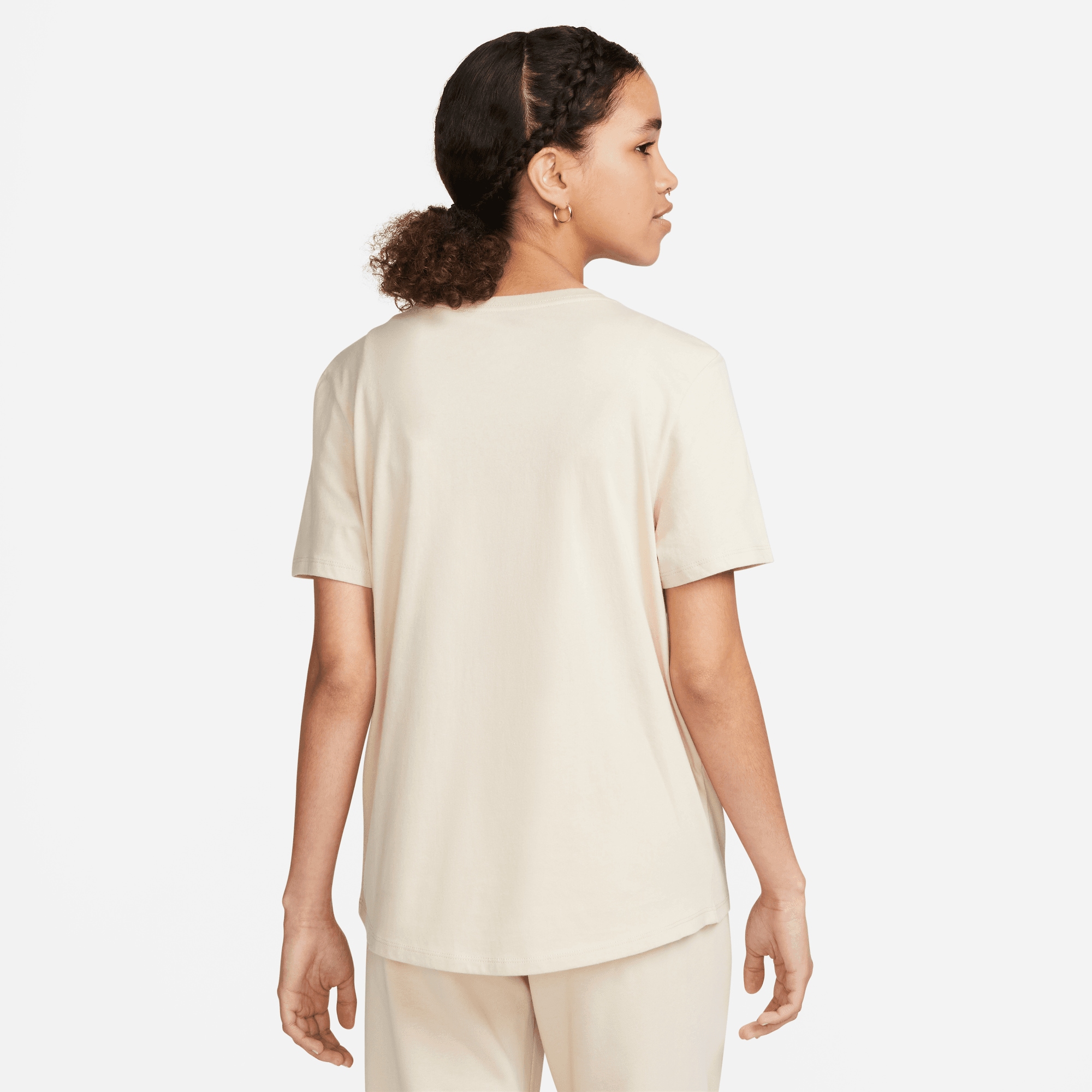 Nike Sportswear T-Shirt »ESSENTIALS WOMEN'S LOGO T-SHIRT«, Basic Damen T-Shirt mit Logo