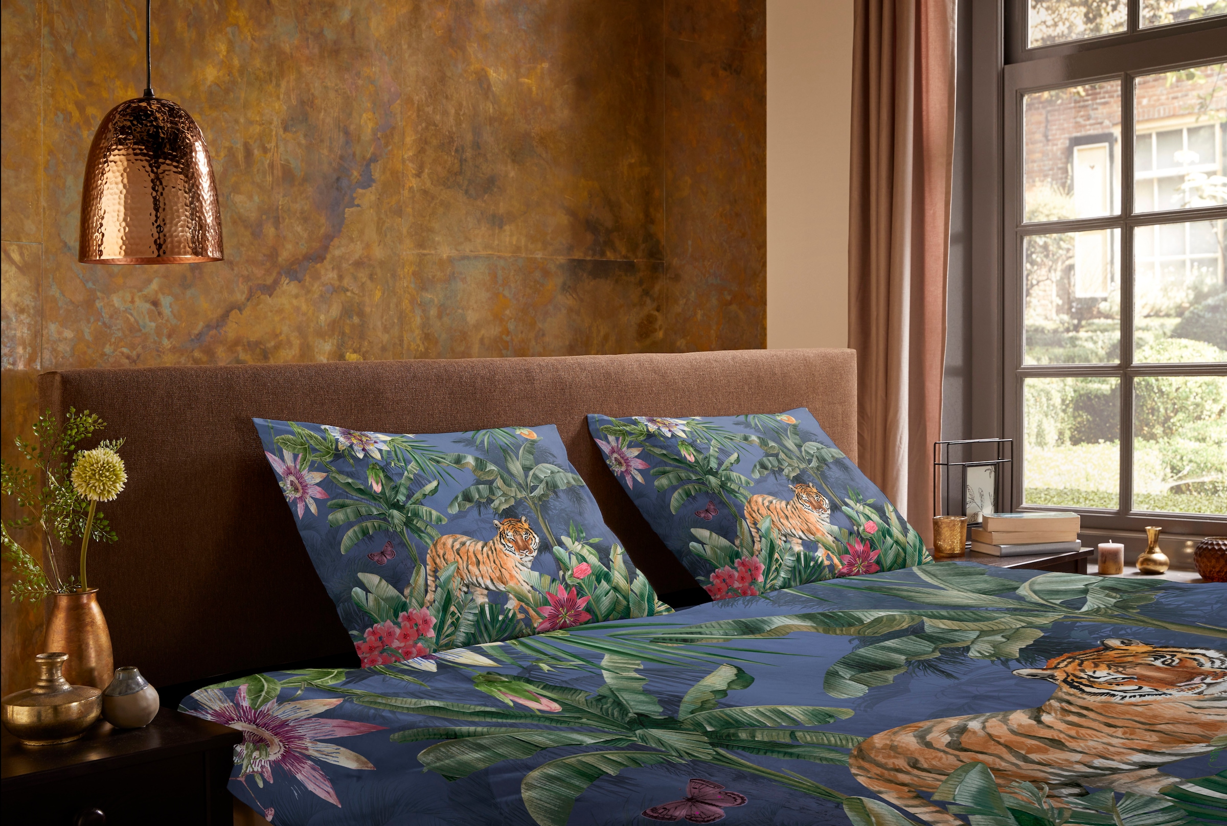 PURE luxury collection Wendebettwäsche »Kane«, Mikrofaser, 135x200, Pflegeleicht, Reissverschluss, Wendeoptik, Tiger