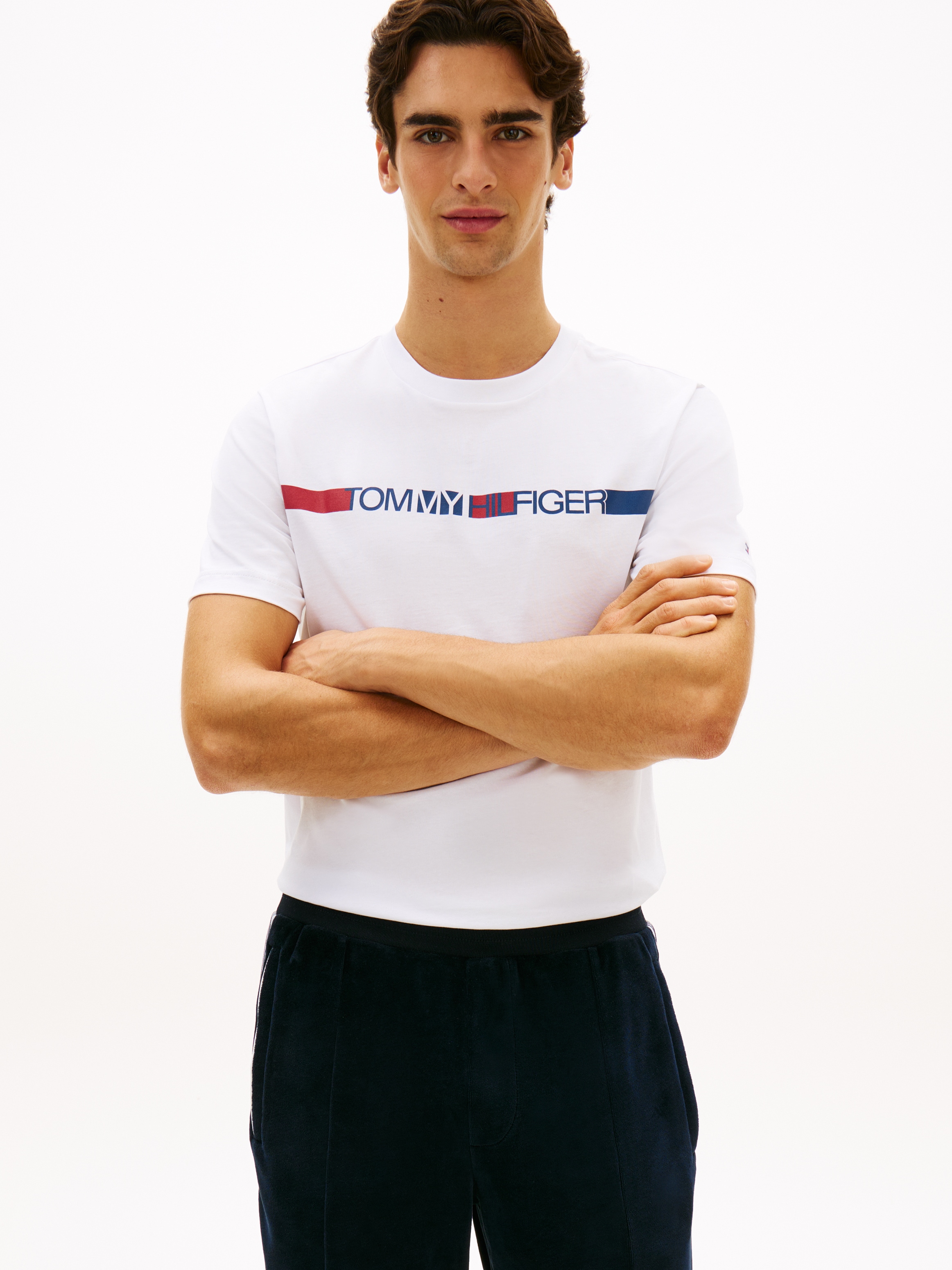 Tommy Hilfiger T-Shirt "BRAND LOVE STRIPE" Regular fit mit Rundhalsausschnitt