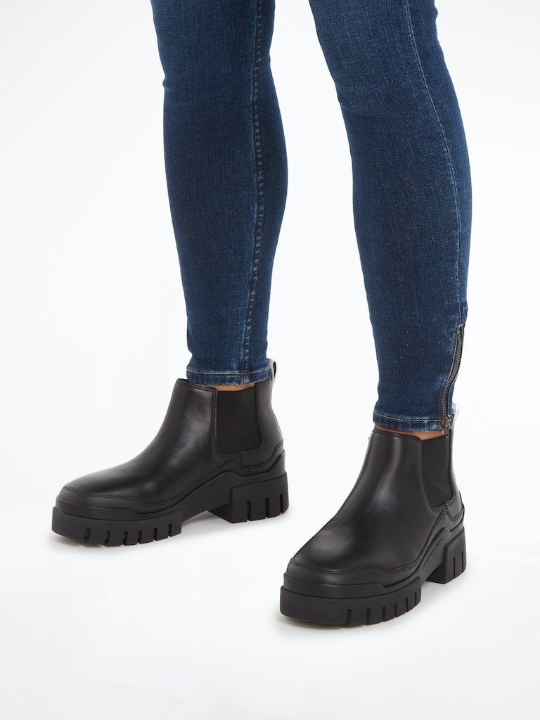 Calvin Klein Jeans Chelseaboots »COM BOOT LOW CHELSEA LTH IN LUM«, mit stark profilierter Laufsohle