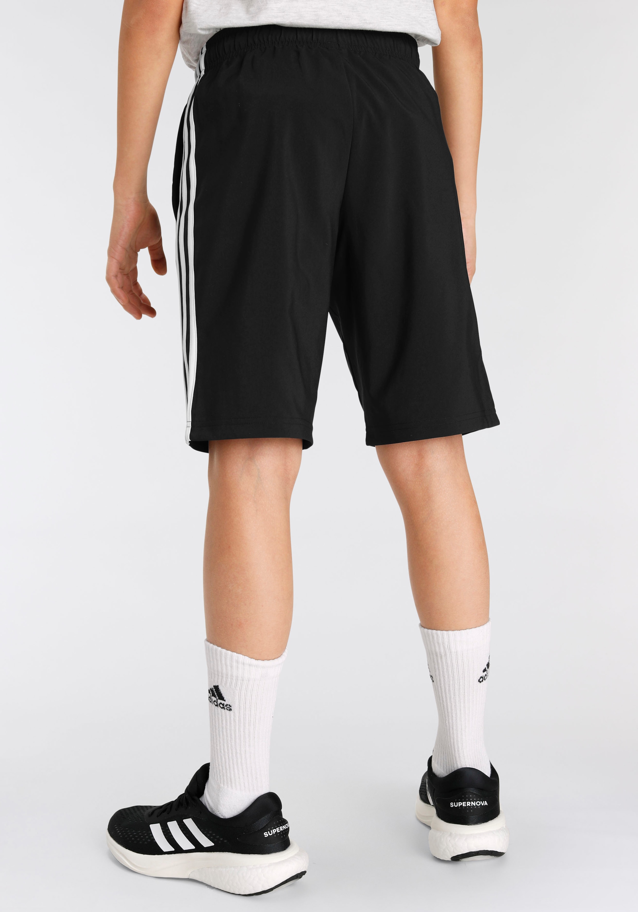 adidas Sportswear Shorts »ESSENTIALS 3-STREIFEN WOVEN«, (1 tlg.)