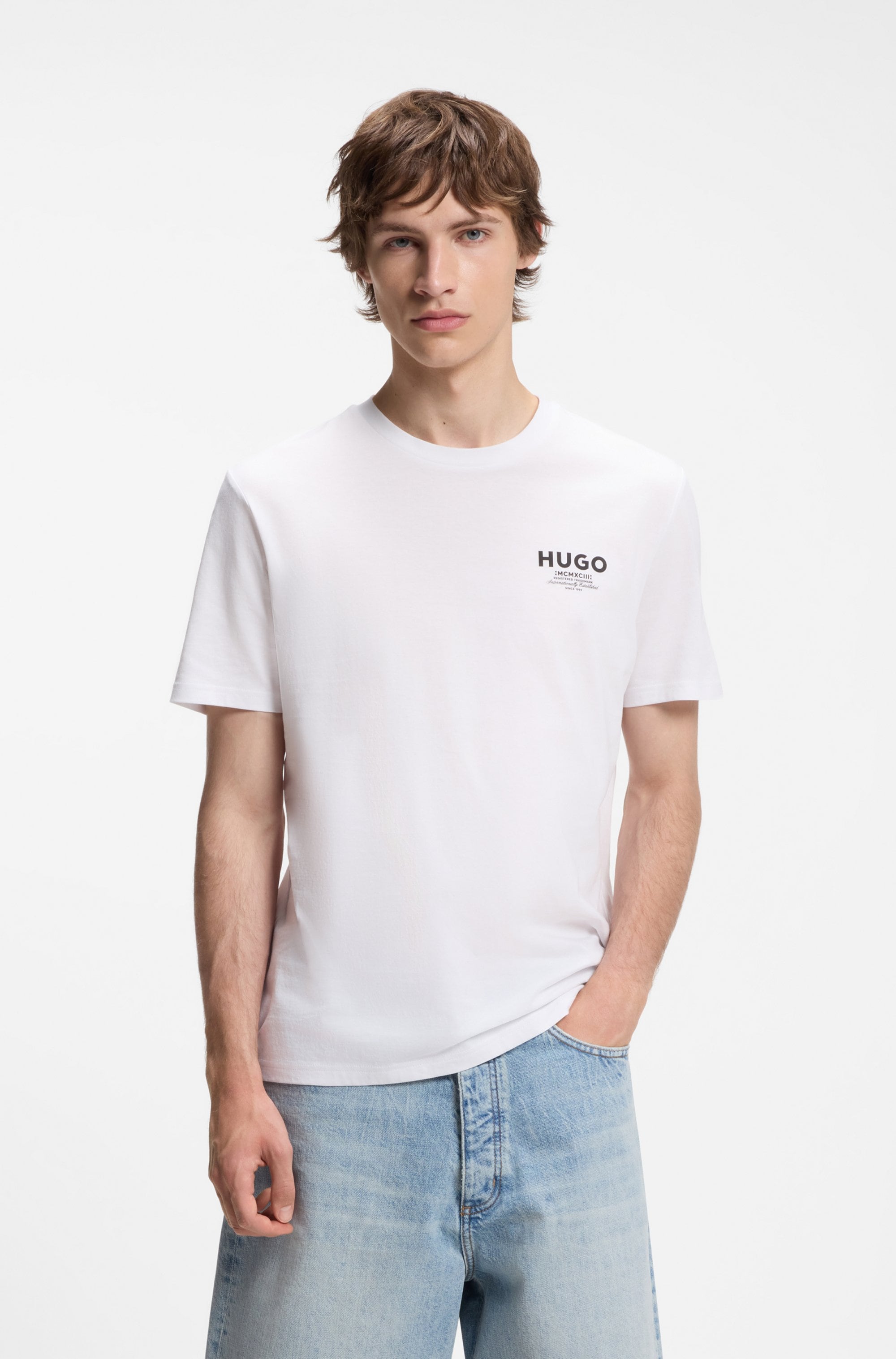 HUGO T-Shirt "Nesptee" Rundhalsausschnitt, Regular Fit, reine Baumwolle
