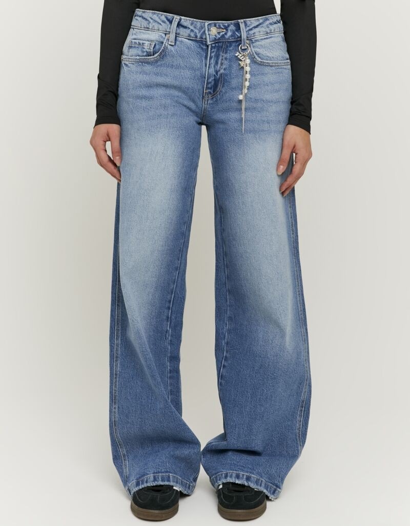 Tally Weijl Low-rise-Jeans "SPADEPALLAS" Baumwollmischung, Low-Waist mit geradem Beinverlauf und Strass-Anhänge