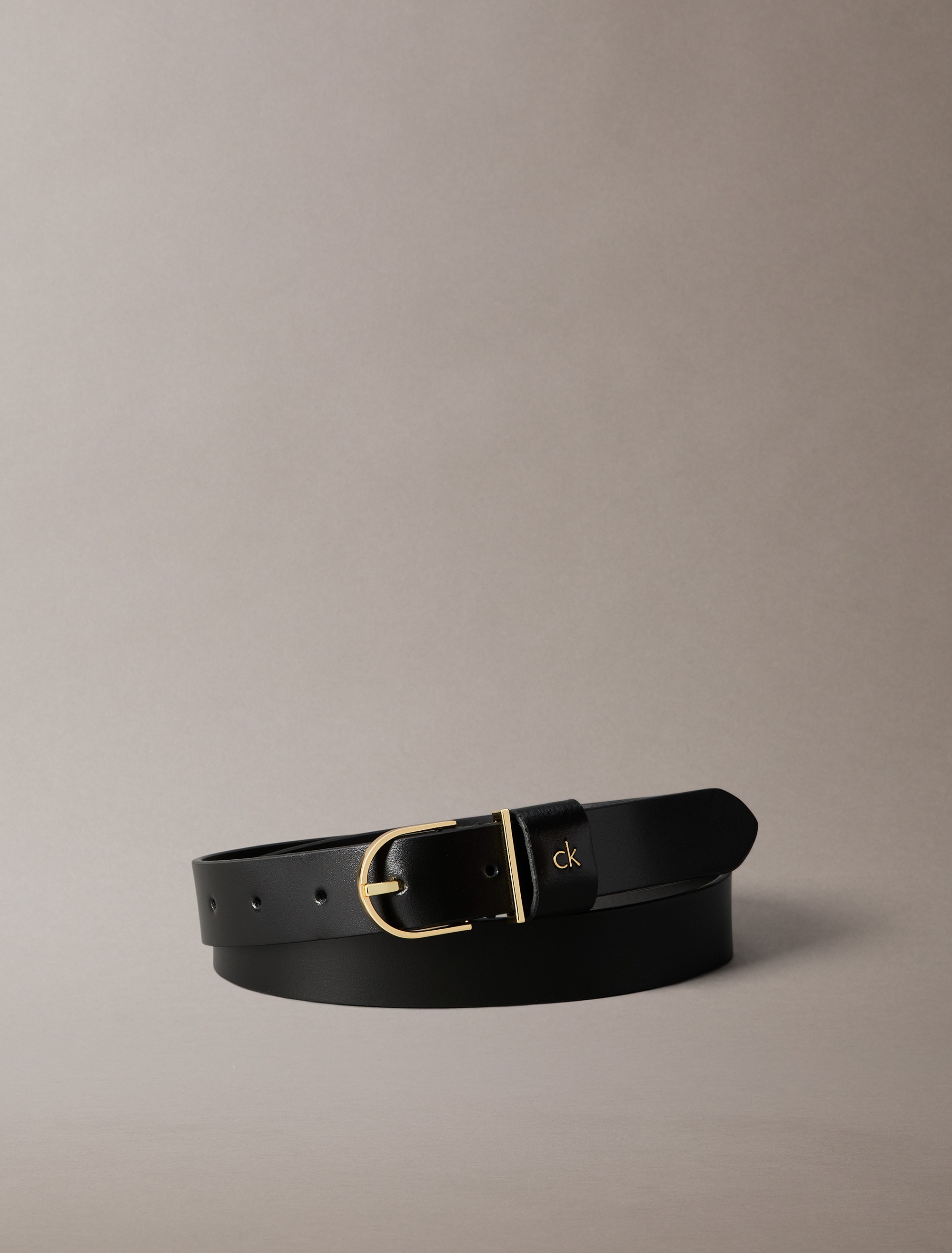 Calvin Klein Ledergürtel »CK METAL LOOP ROUND BUCKLE 25MM«, Grössenverstellbar