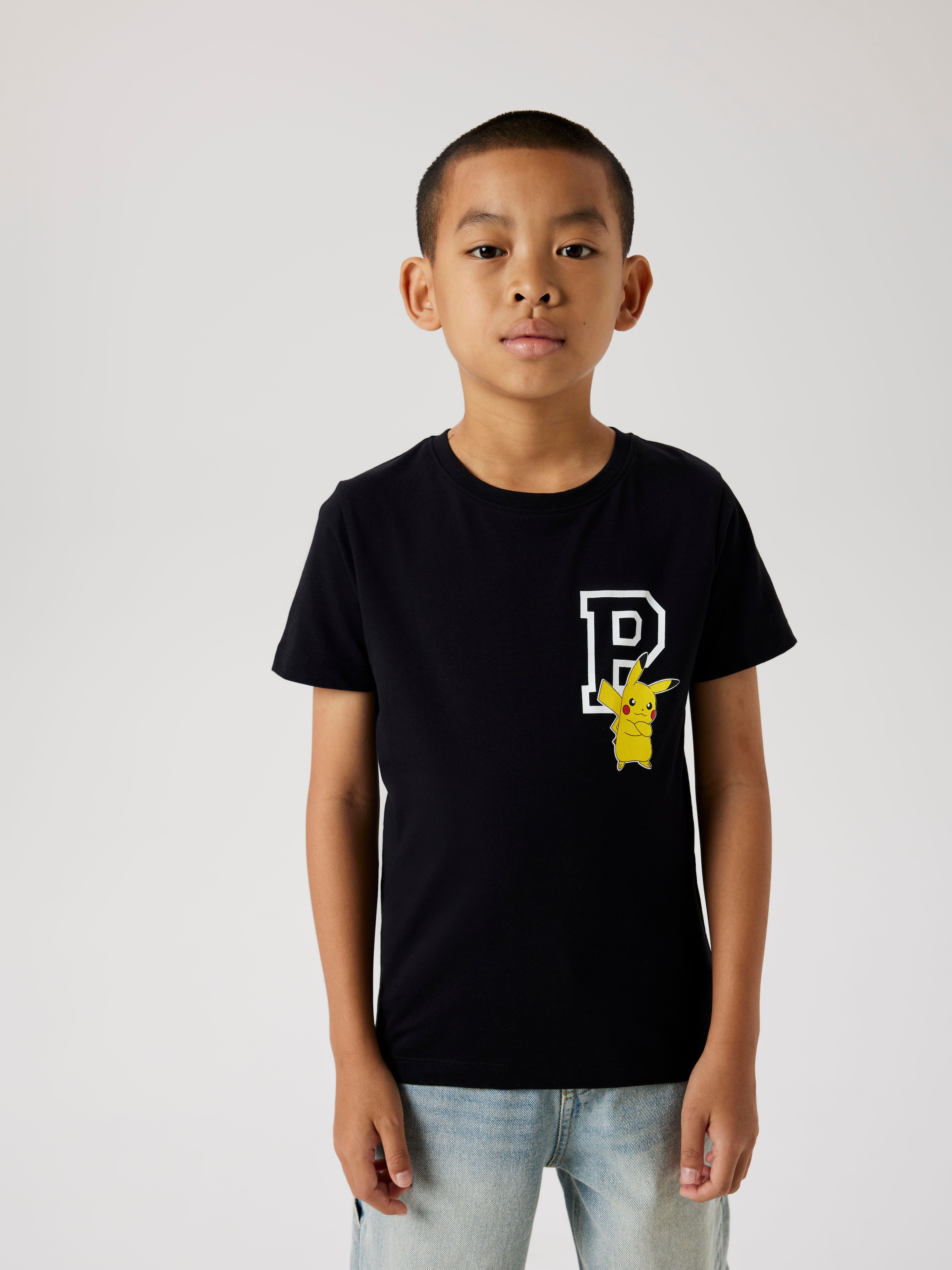 Name It T-Shirt »NKMDEX POKEMON SS NREG TOP BOX NOOS SKY« mit tollen Pokémon-Motiven auf dem Vorder- und Rückenteil