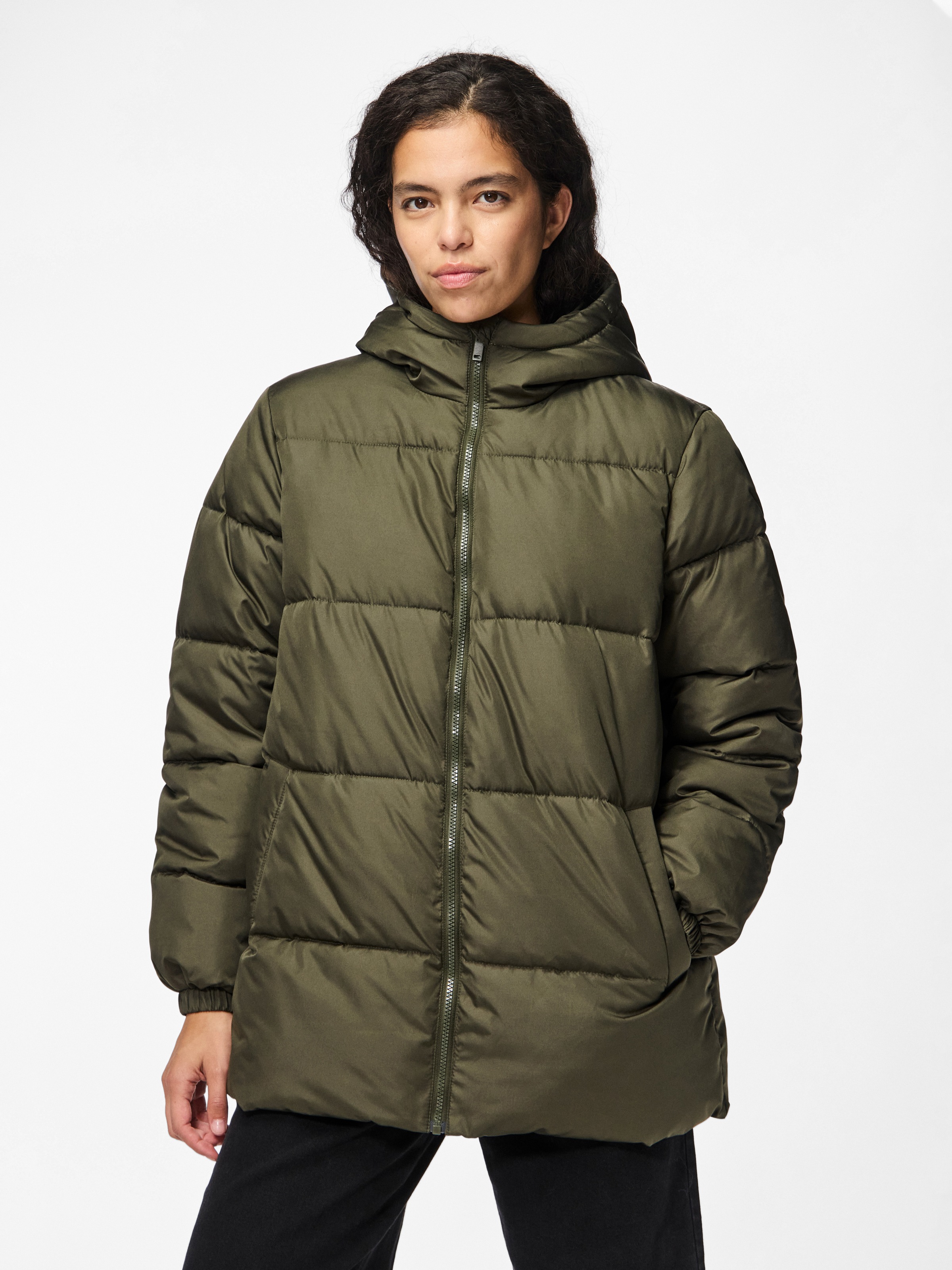 pieces Steppjacke »PCMADDIE PUFFER JACKET NOOS BC«, mit Kapuze