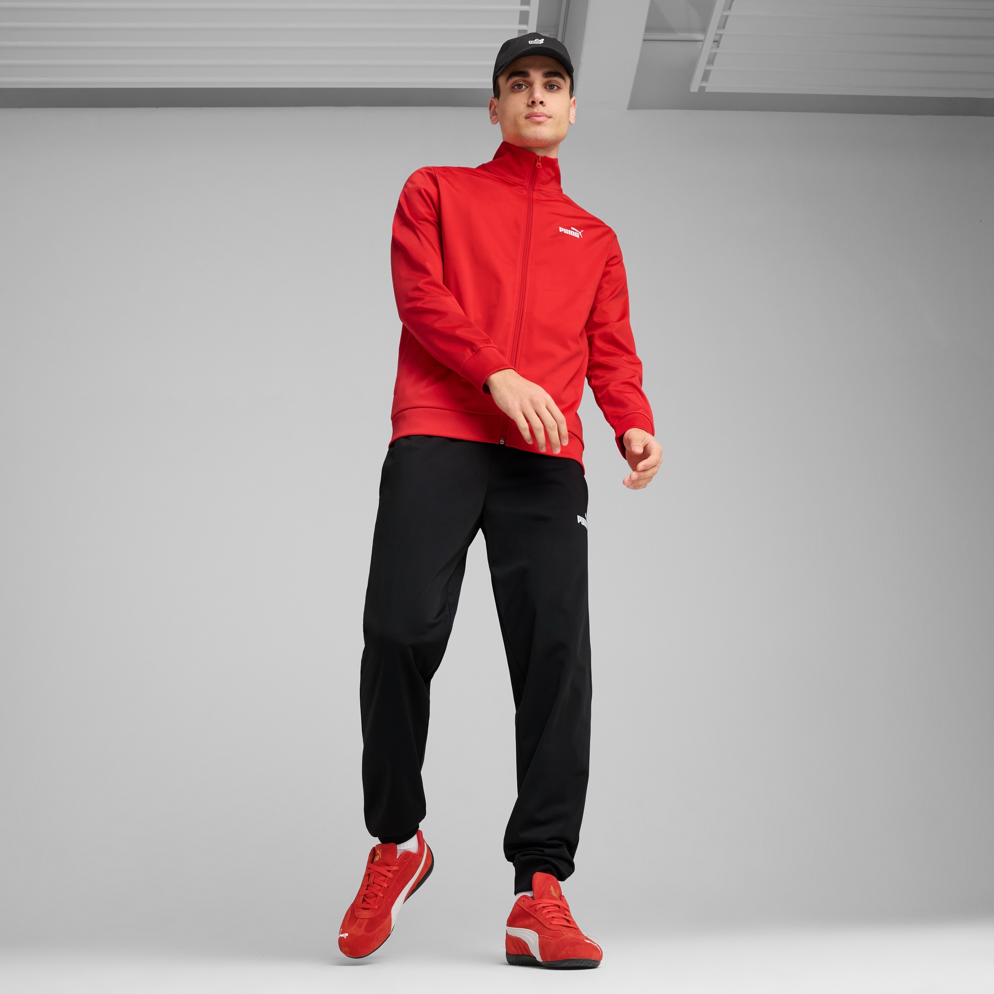 PUMA Trainingsanzug »ESS POLY SUIT CL« 2 Stk. zweiteiliges Set mit Jacke und Hose, mit hohem Kragen