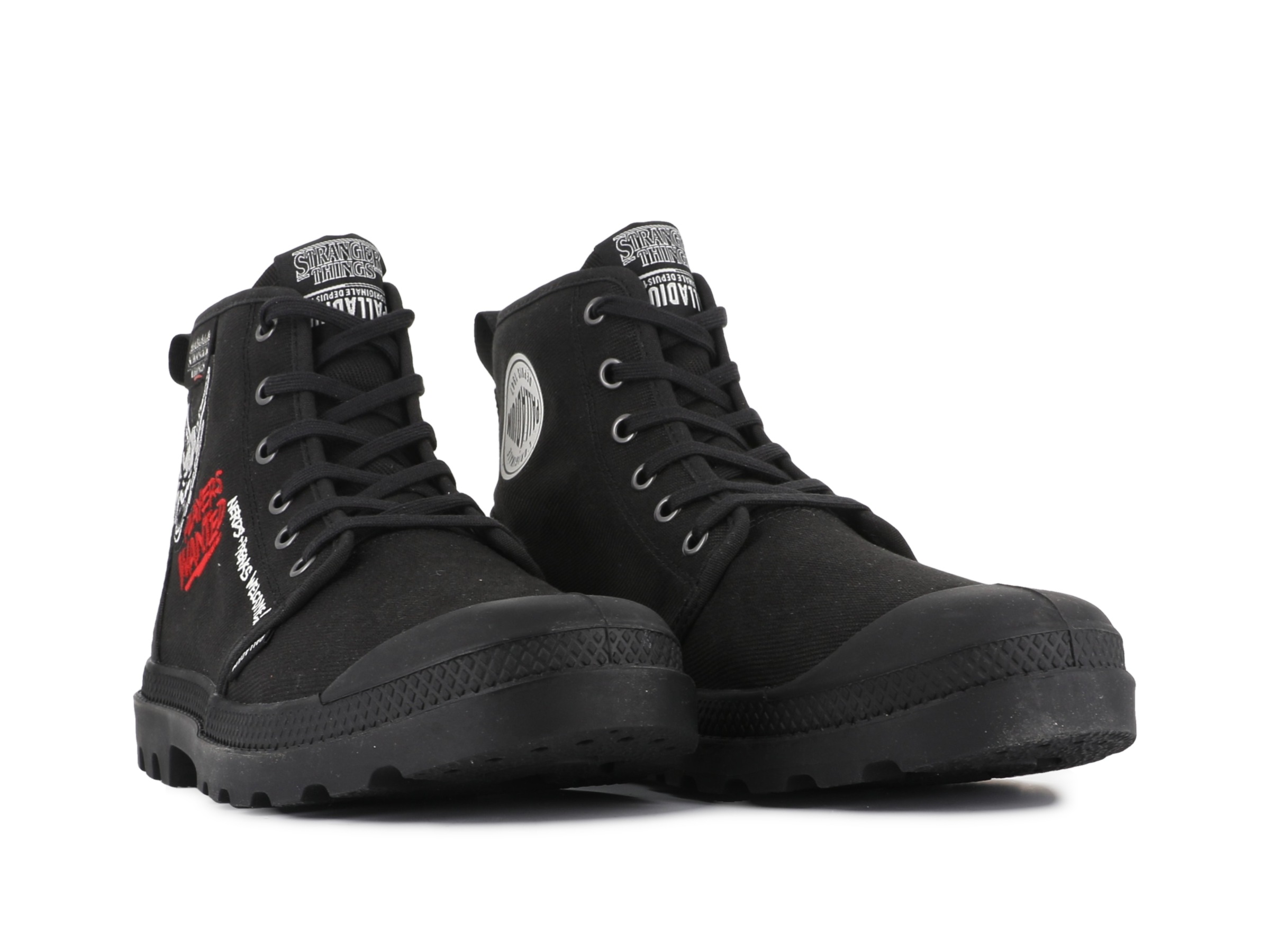 Palladium Schnürboots "STRANGER THINGS X PAMPA HELLFIRE" Schnürstiefel aus Canvas mit Print